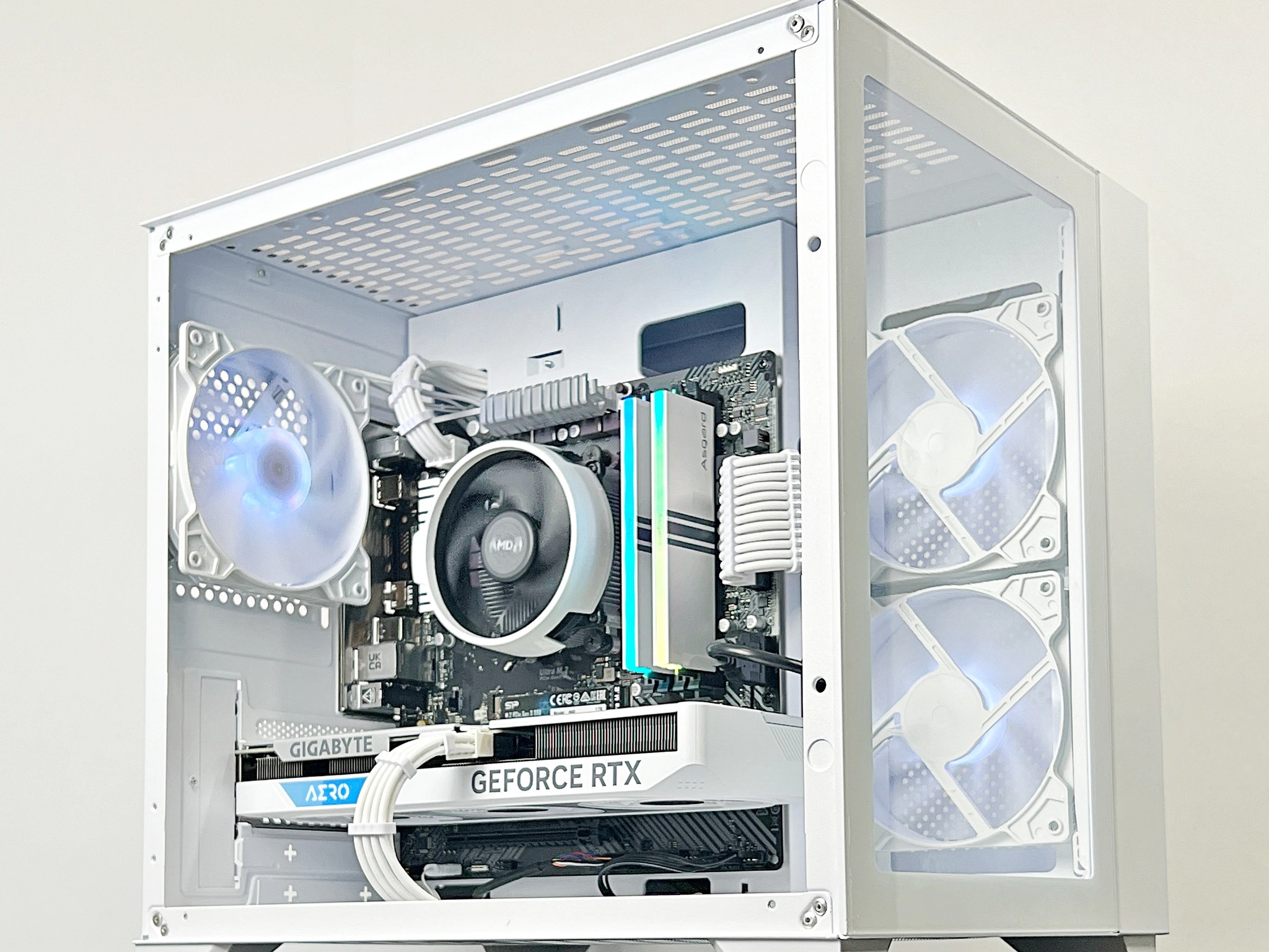 Ryzen 5 RTX 4060 16GB RAM 1TB M.2 Gaming PC