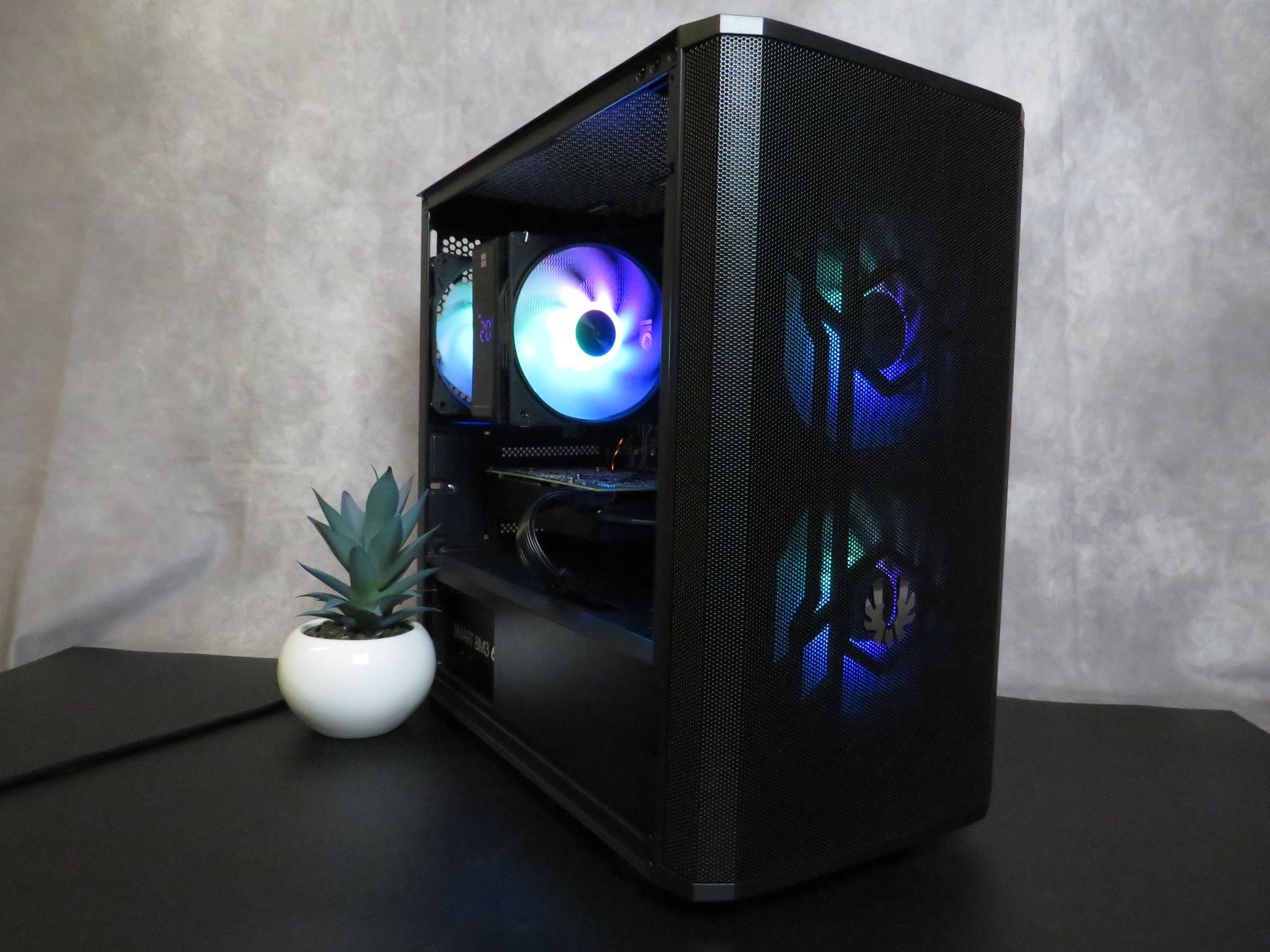 Mid-Range GAMER! Ryzen 5 3600 + RTX 2060 + 16 GB DDR4 + 1 TB SSD