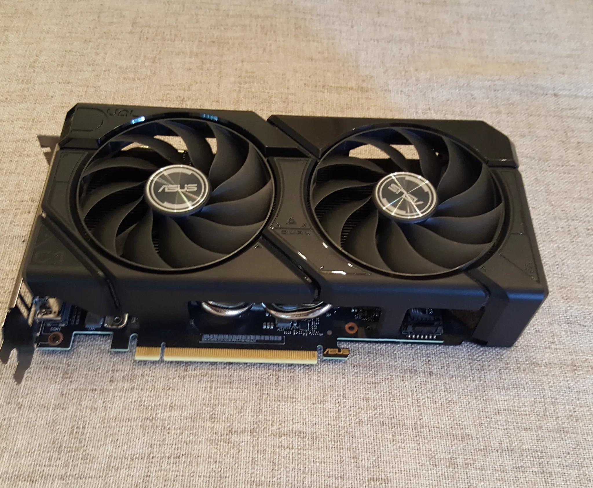 Nvidia Geforce 4070 SUPER 12GB ASUS DUAL EVO OC