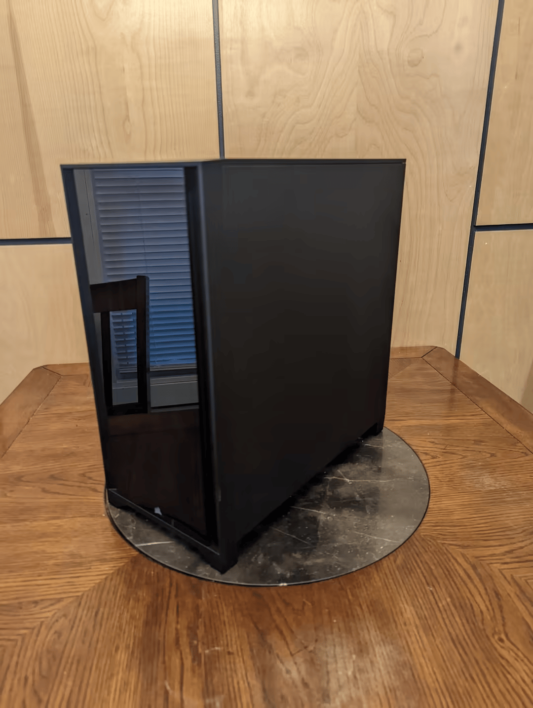 Open Box Corsair 4000X RGB Smart Case - light damage