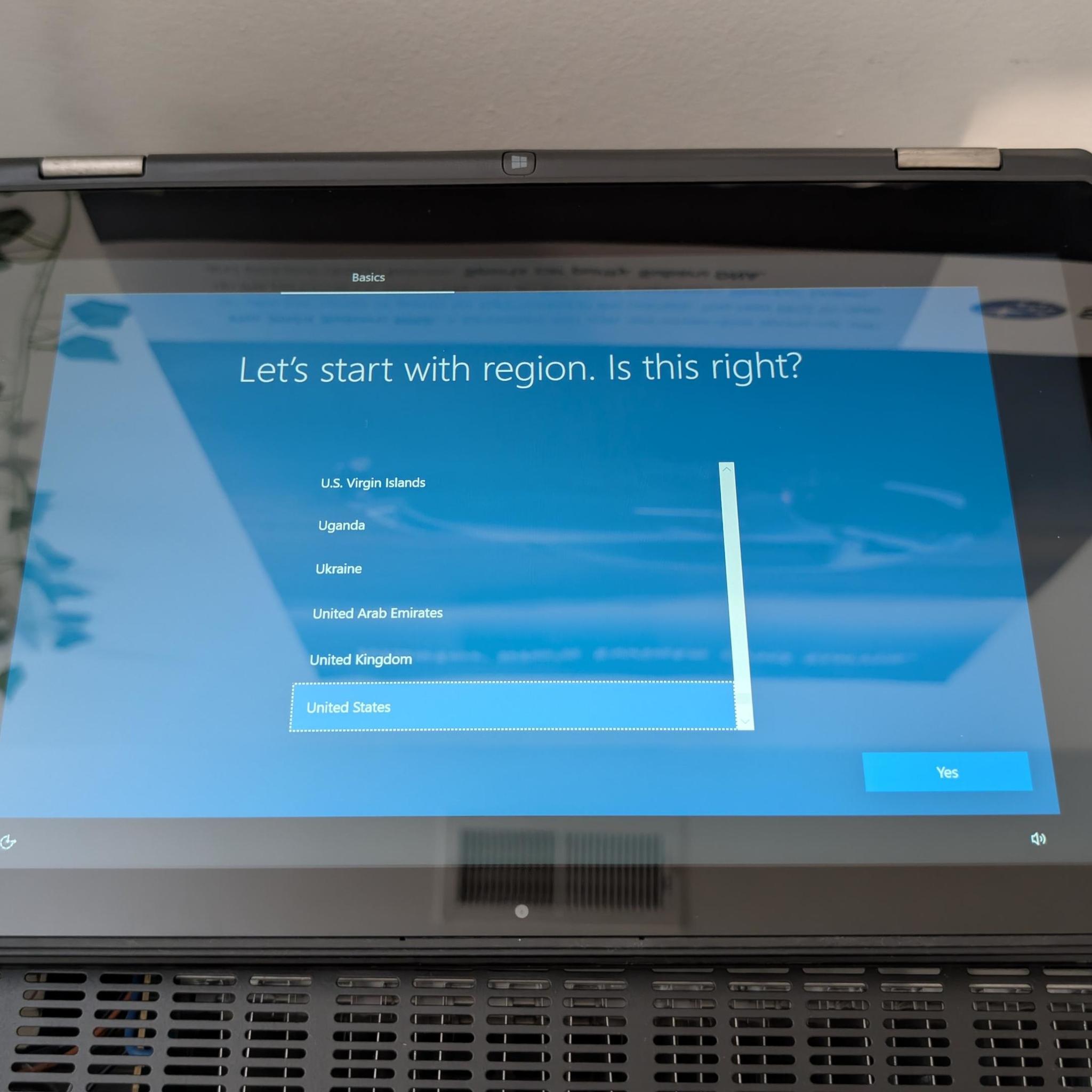 Dell Inspiron 13" 2-in-1 Convertible Laptop / Tablet | Core i3, 8GB, 128GB SSD | New Batt, SSD