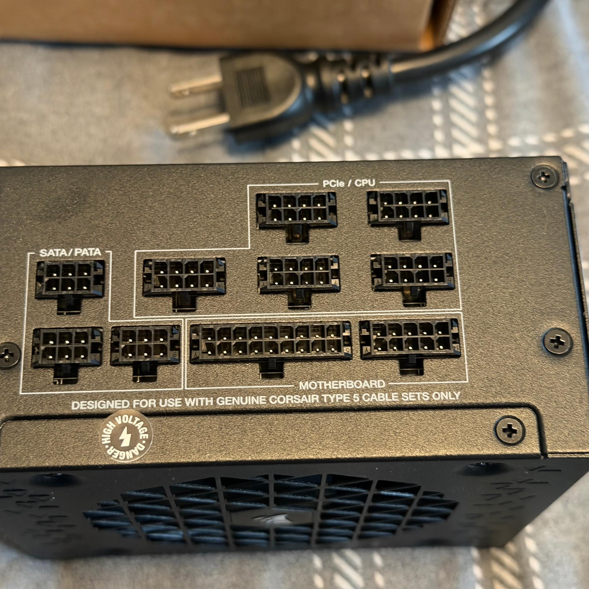 Corsair SF850 80+ Platinum SFX psu