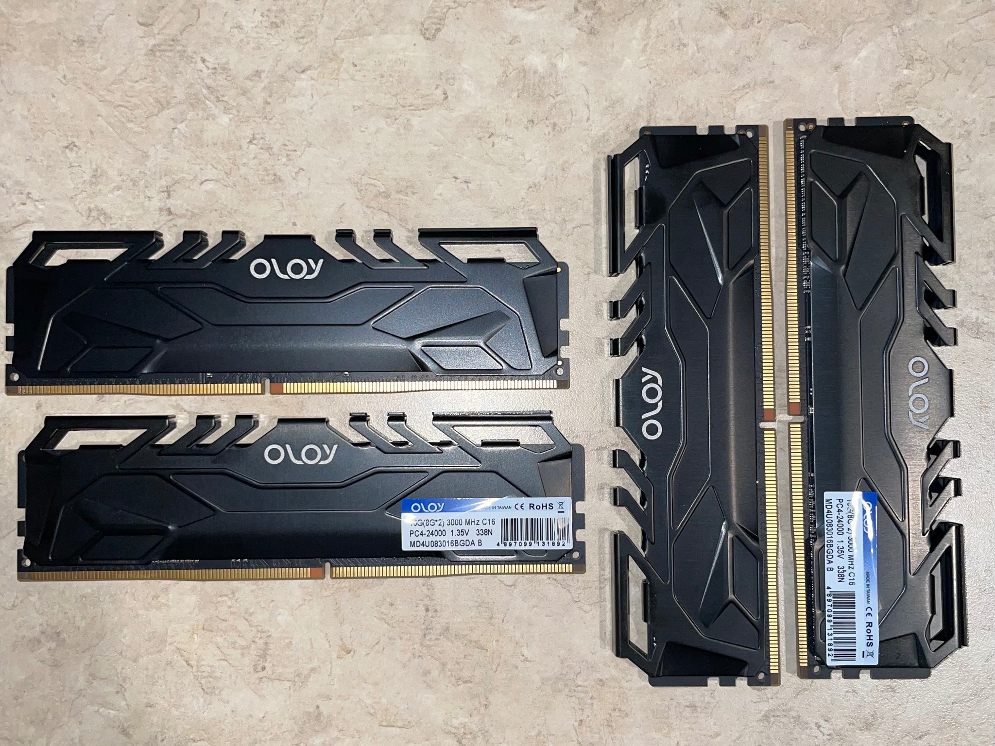 Black OLOY DDR4 RAM Sticks 32gb (4x8gb) 3000 mt/s CL16