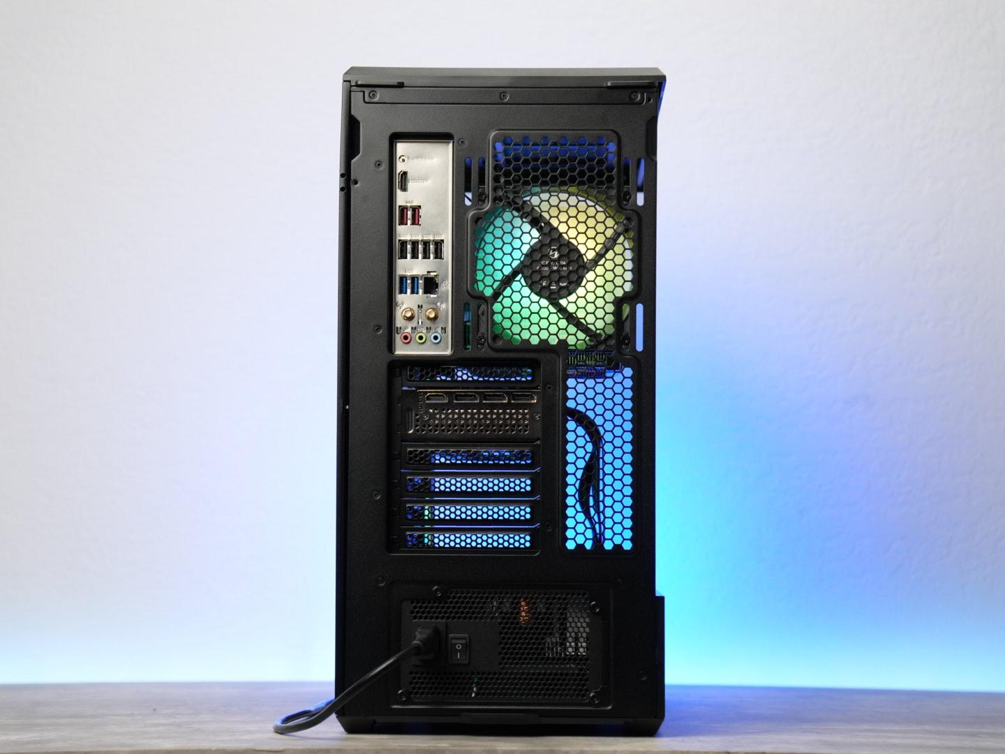 Gaming PC | RTX 5070 | RYZEN 7 7700 | 16GB DDR5 | 2TB SSD | WIN 11 | WiFi + BT