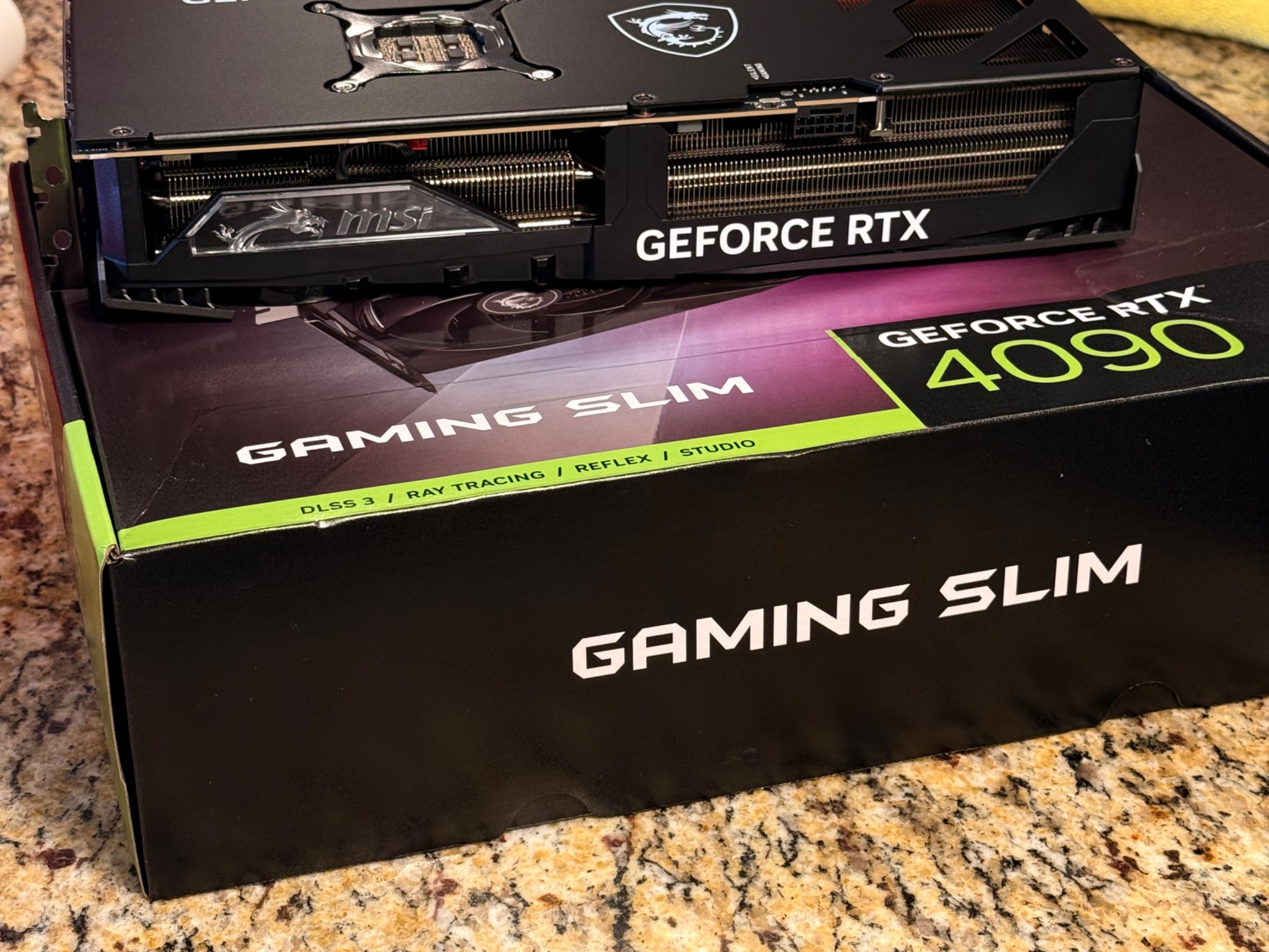 4090 - MSI Gaming Slim - Like New Barely Used