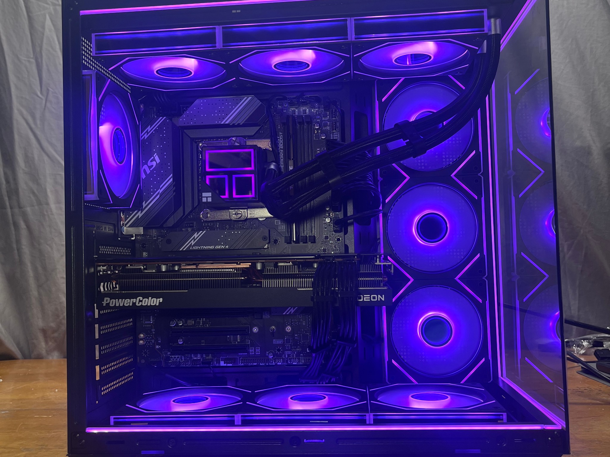 RX 7700 XT | i5 14400F | 16GB RAM | 1TB SSD | Gaming PC