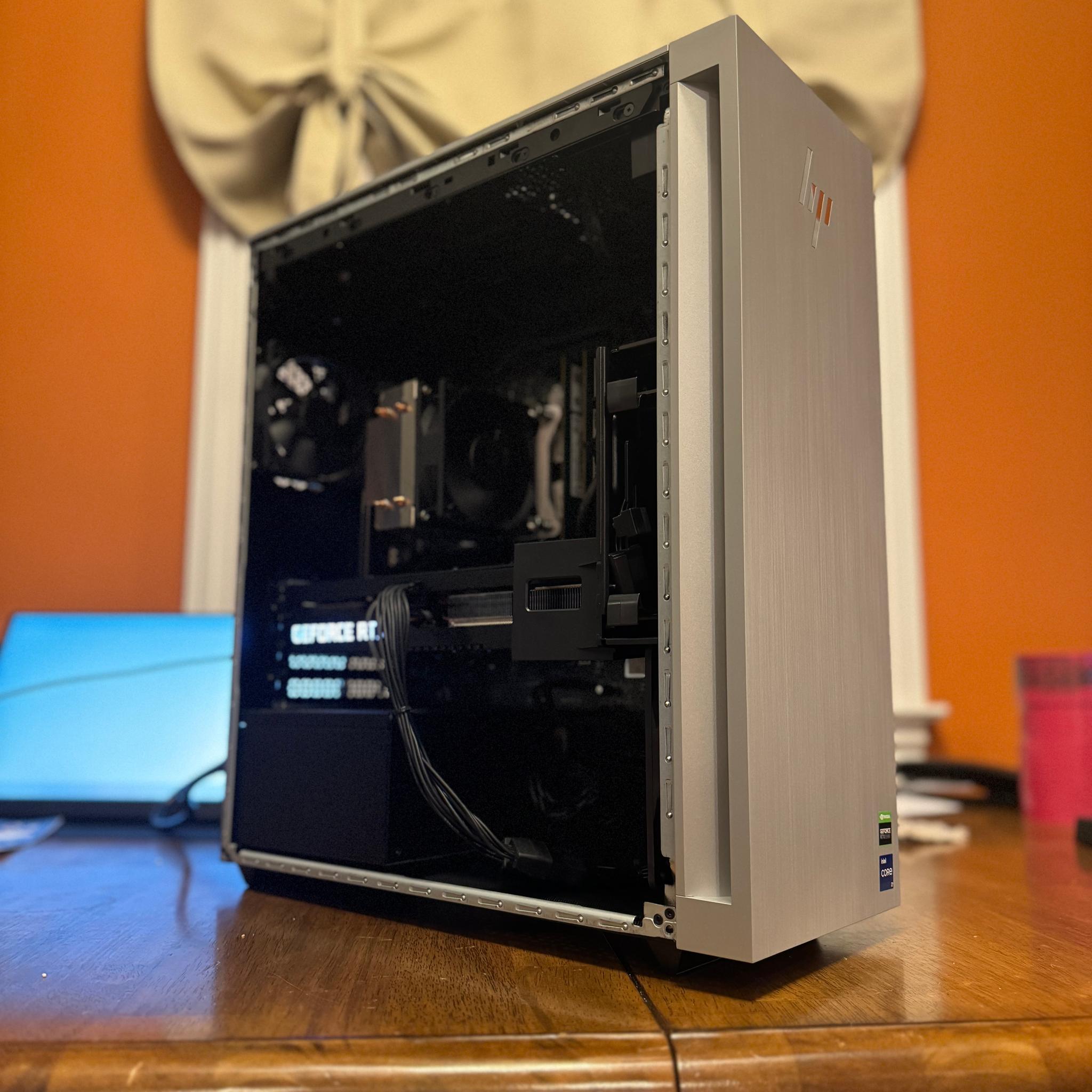 HP ENVY - RTX 3070 Ti | Intel i7 12700 | 16GB DDR4 | 1TB SSD