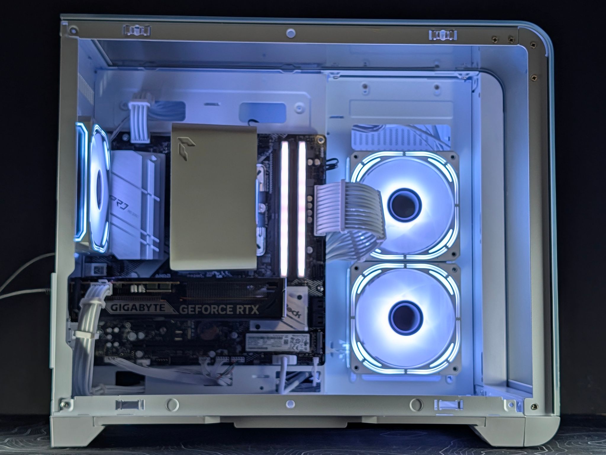 ❄️ Ryzen 5 3600 | RTX 5060 | 16GB DDR4 | 1TB SSD | Gaming PC