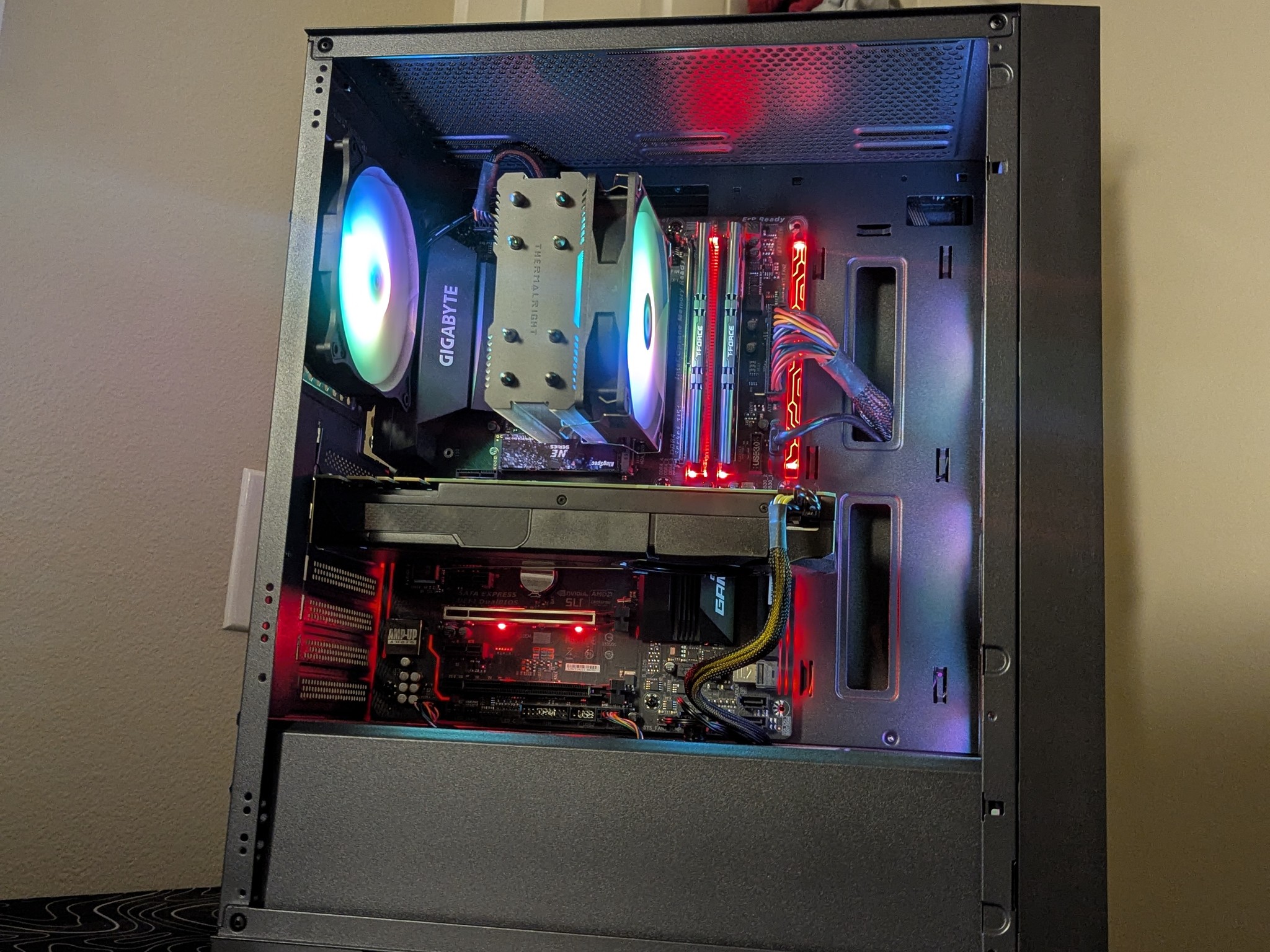 Gaming PC | GTX 1080 | INTEL I7-7700K | 16GB RAM | 512 GB SSD | ARGB | ATX
