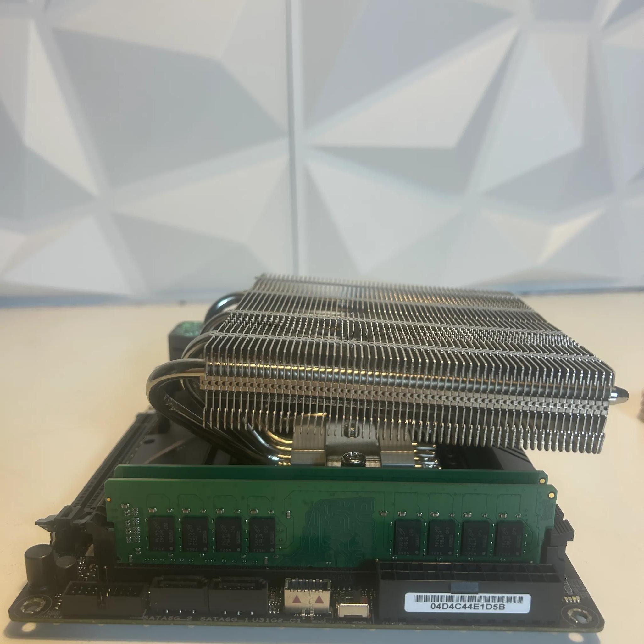 ITX PC Combo - i7 9700K, ROG STRIX Z390-I, 32GB Crucial Ram, Noctua LP Cooler