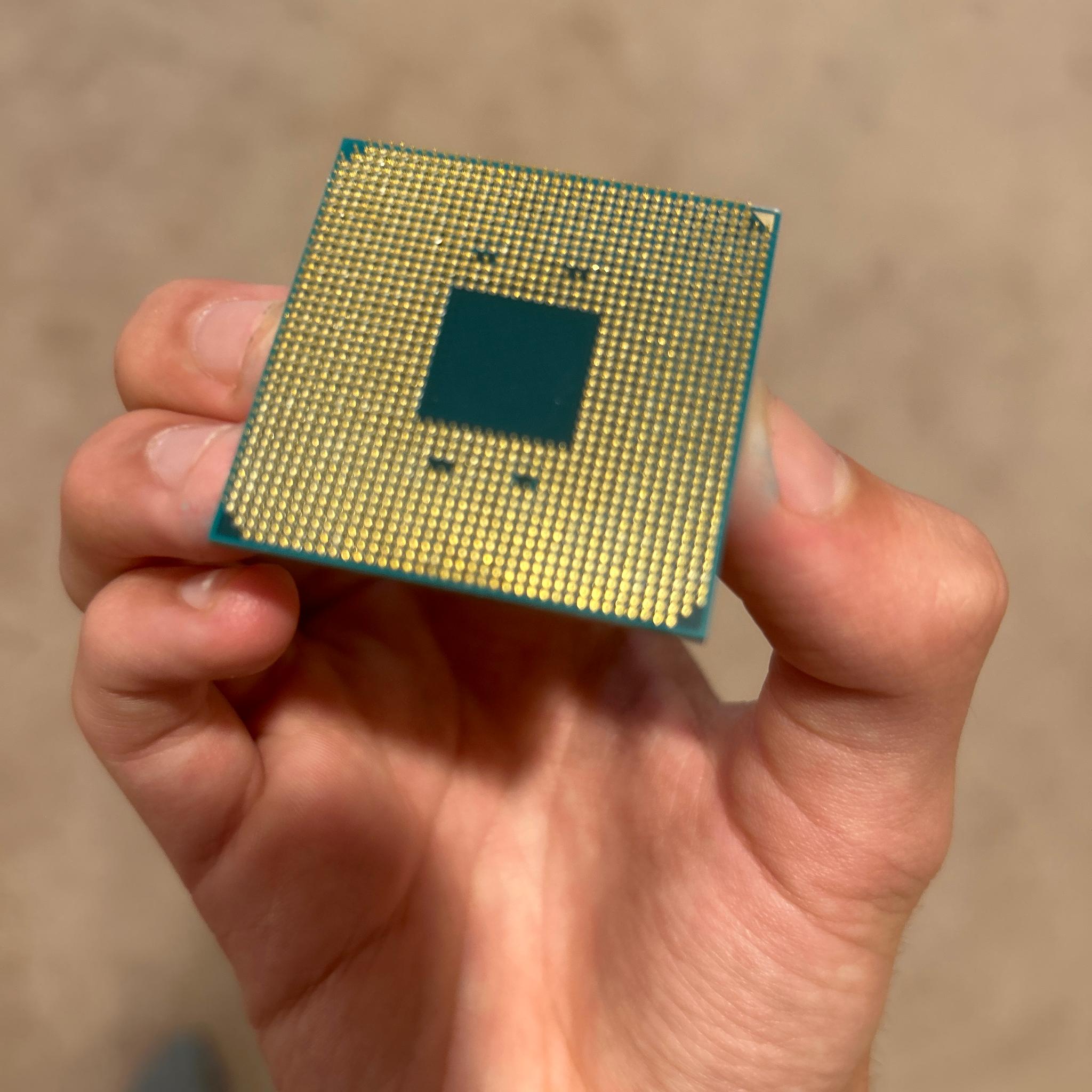 AMD Ryzen 7 2700X 3.7 GHz 8 Core