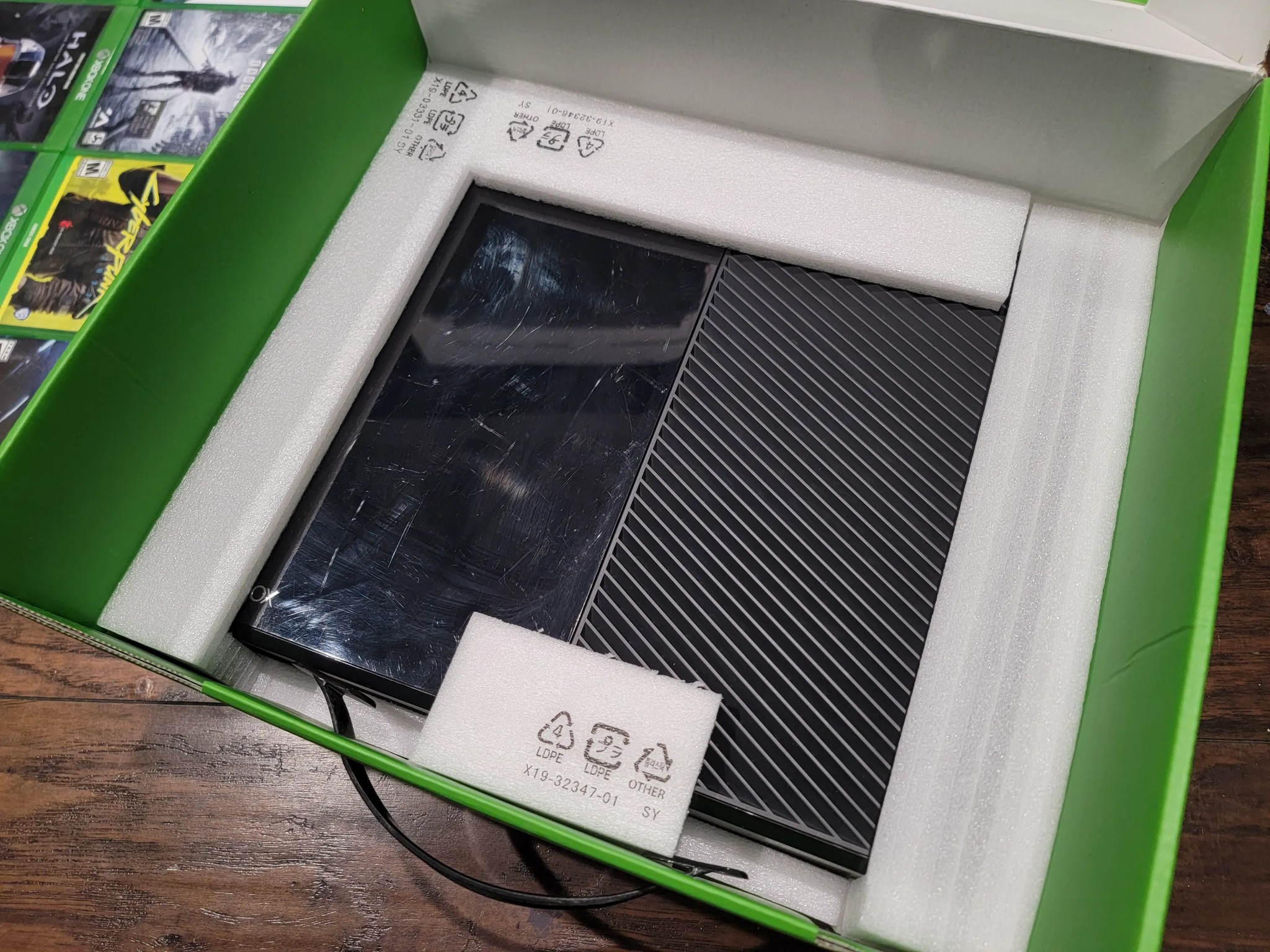 Xbox one with elite series 1 controller and 8 games