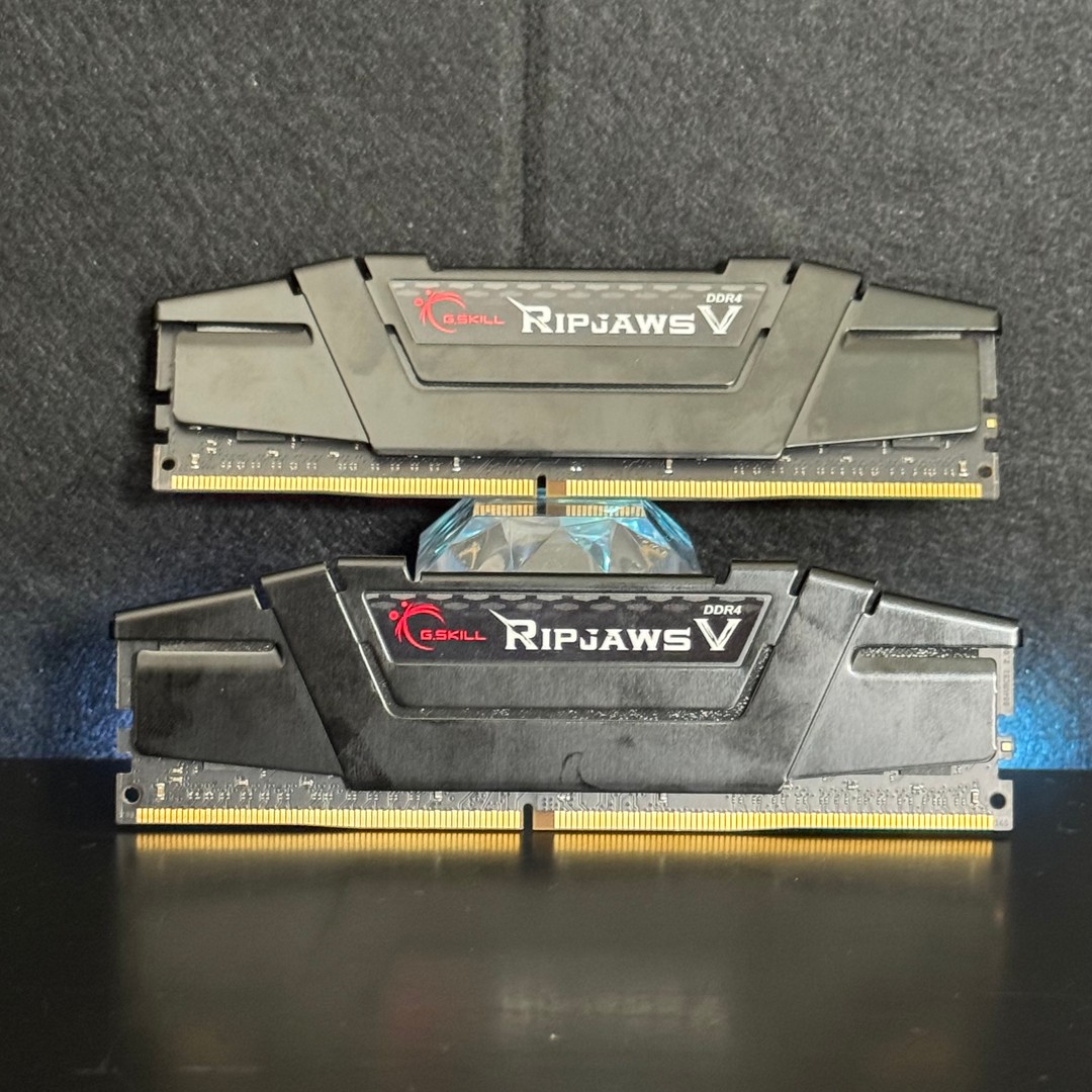 GSKILL RipJaws DDR4 (2 X 16GB) | Jawa