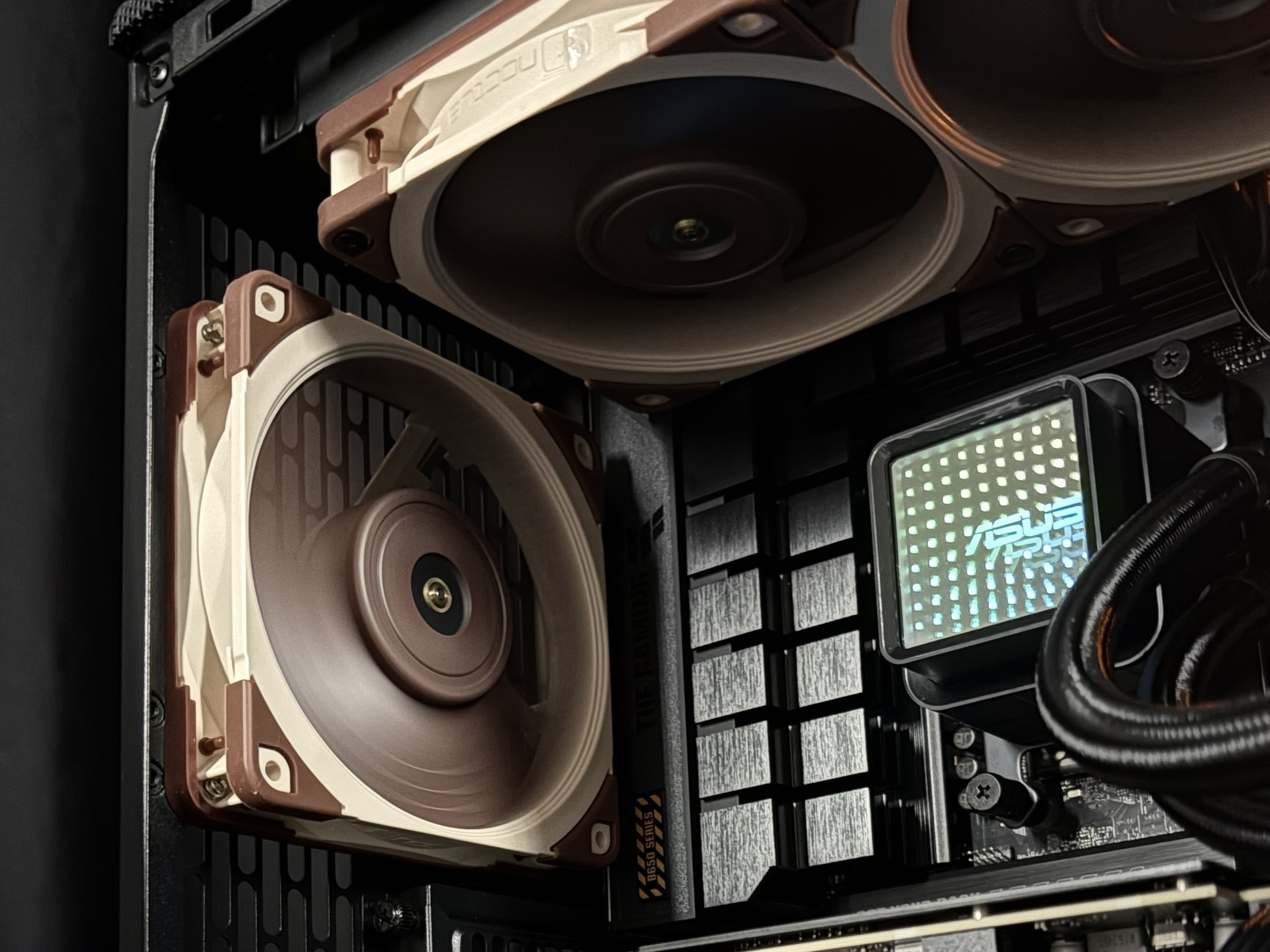 Wood Aesthetic Creator PC | ASUS RTX 5070 Ti | Ryzen 7800X3D | 32GB DDR5 | 2TB SSD