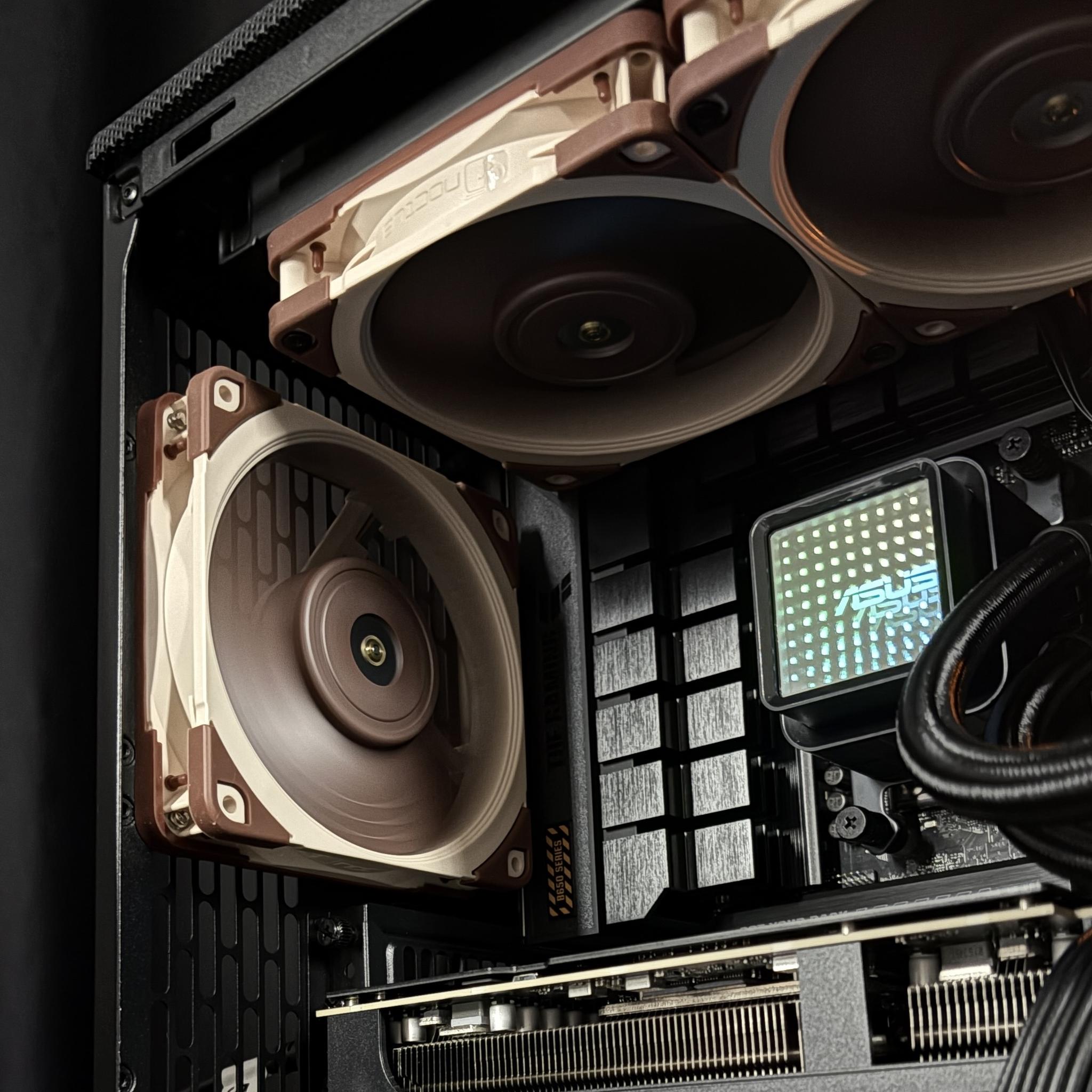 Wood Aesthetic Creator PC | ASUS RTX 5070 Ti | Ryzen 7800X3D | 32GB DDR5 | 2TB SSD