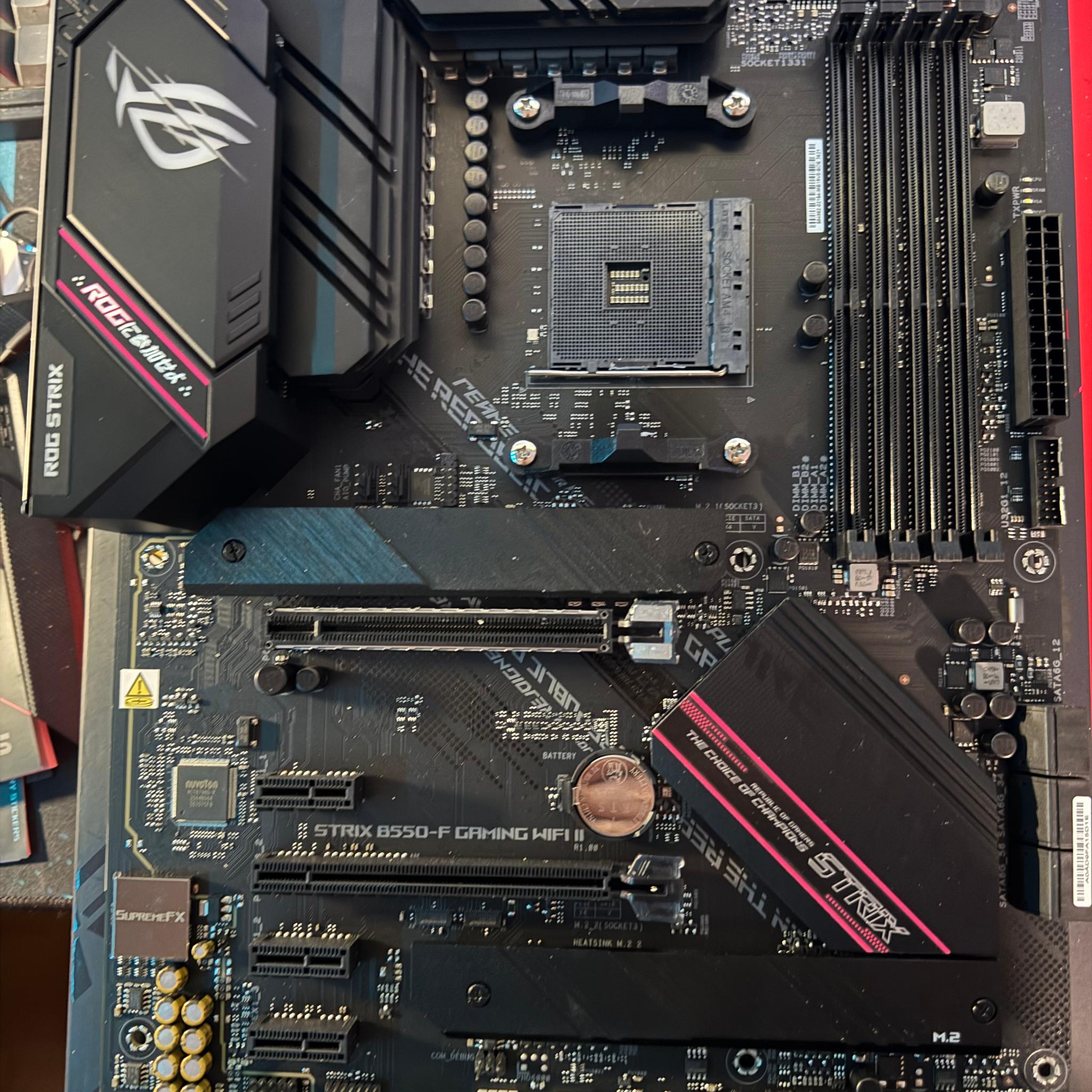Ryzen 7 5800X3D, Asus ROG Strix B550-F Gaming WiFi 2, and 32 GB RAM combo