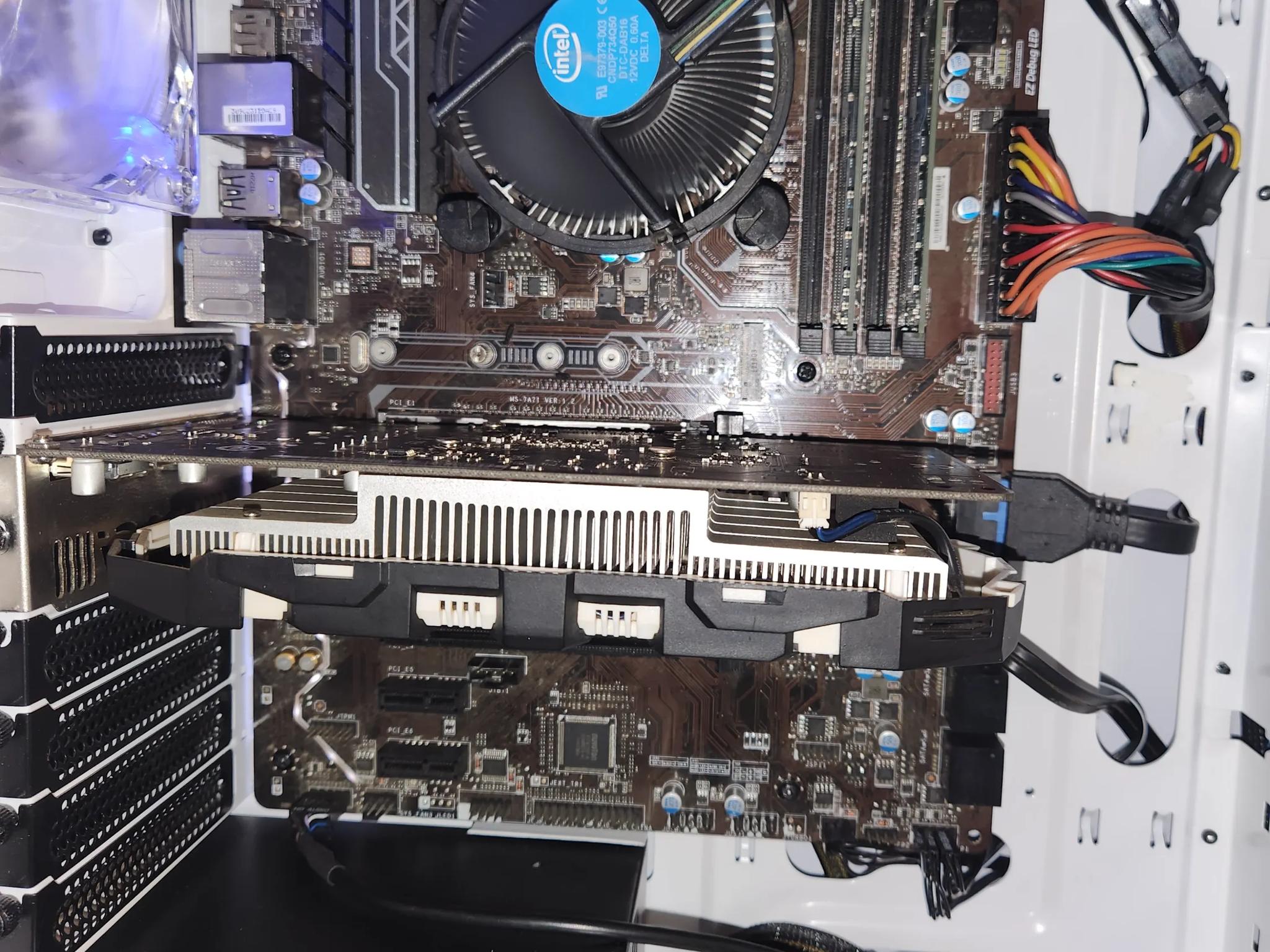 PERFECT ENTRY LEVEL BUDGET GAMING PC!  Intel I7-6700, 1050ti!  Esports panda build!
