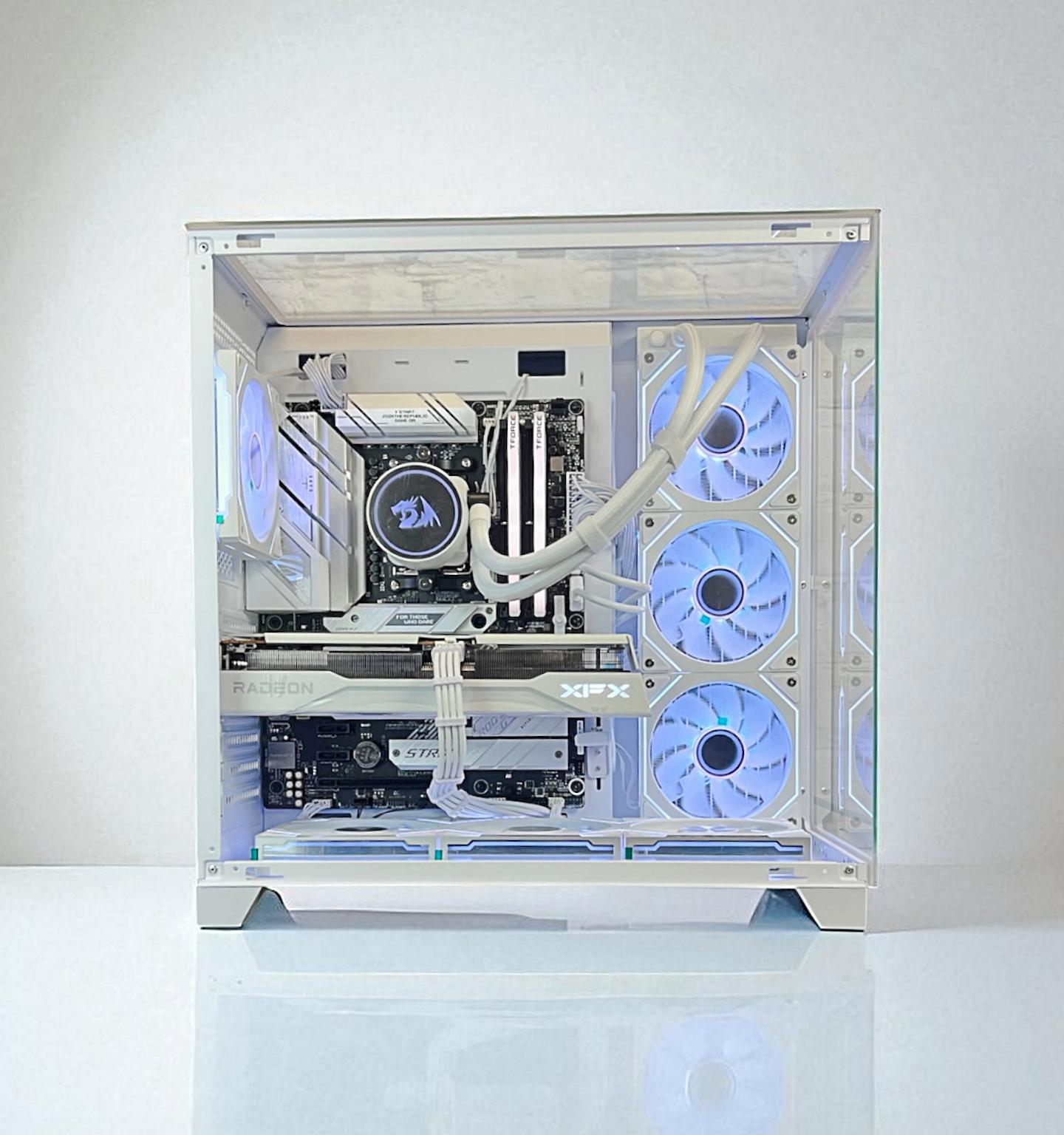 Liquid Cooled AMD RX 9060 XT 16GB Ryzen 5 8400F 16GB DDR5 1 TB M.2 Gaming PC