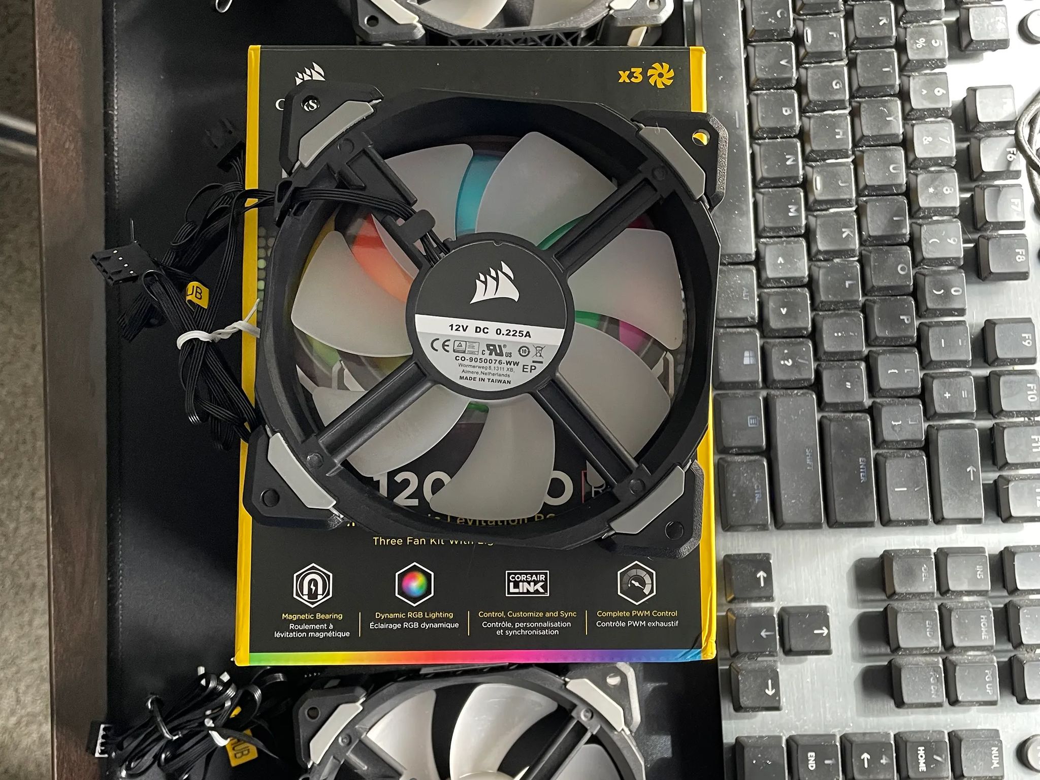 Corsair ML120 PRO 120mm Fans 3-Pack, Black, Great Condition