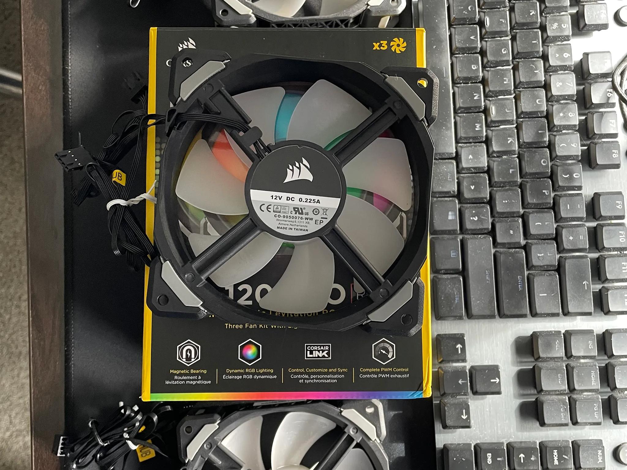 Corsair ML120 PRO 120mm Fans 3-Pack, Black, Great Condition