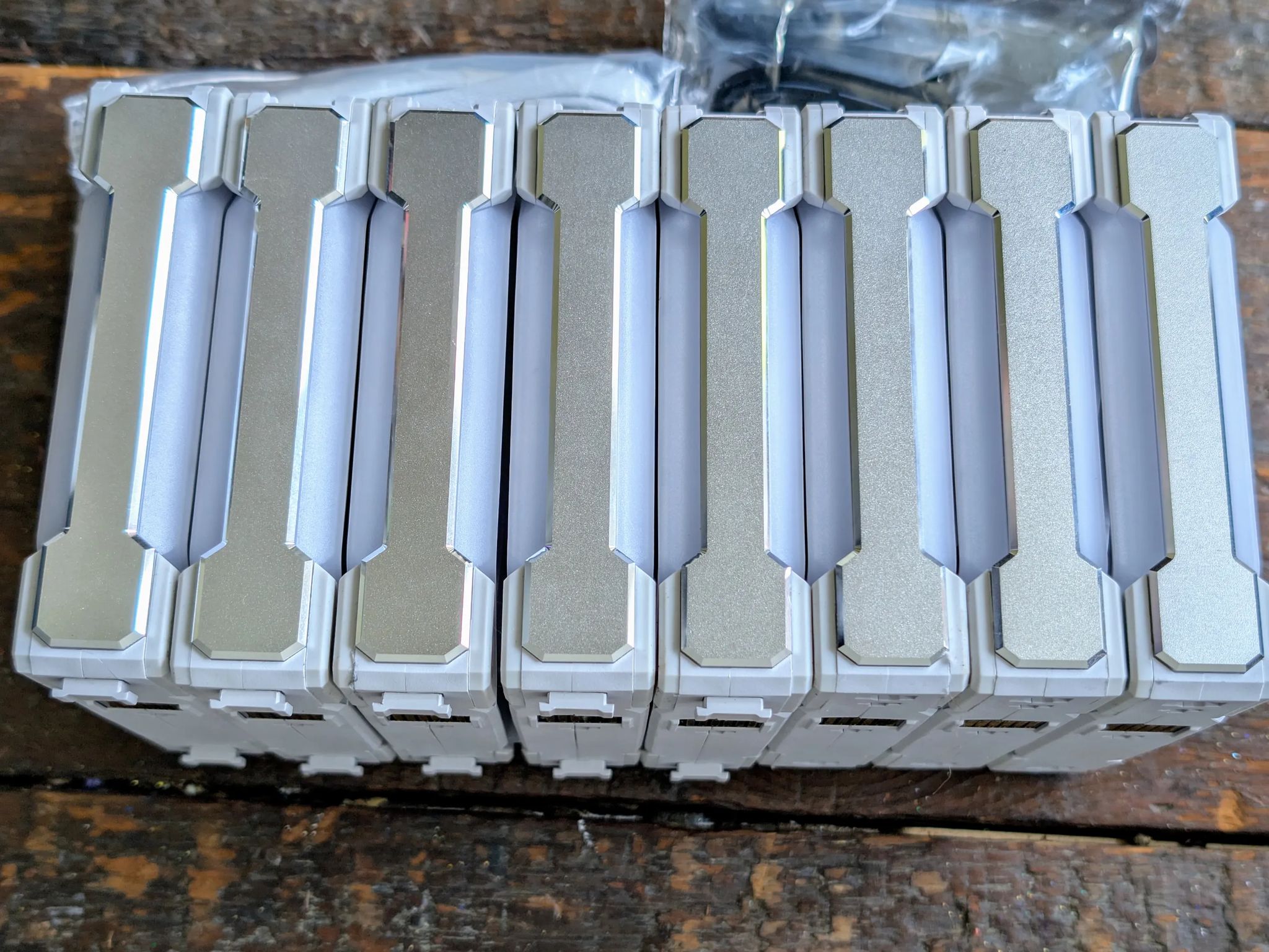 8 Pack Lian Li UNI ARGB White Case Fans