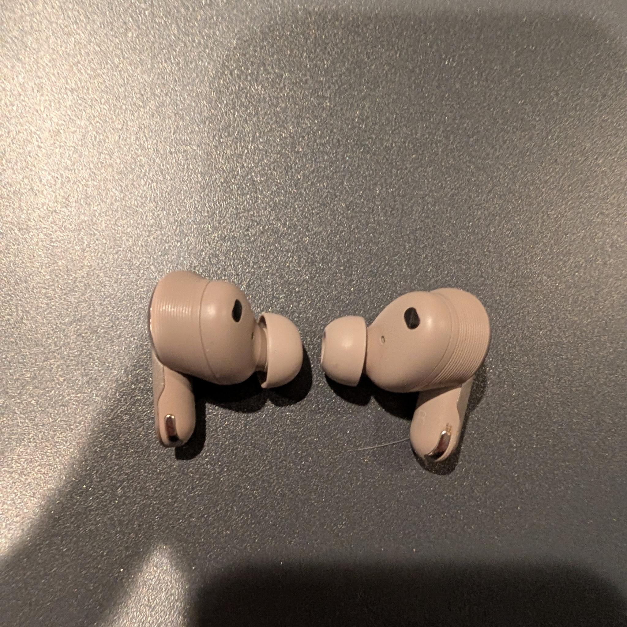 JBL Tour Pro 3s