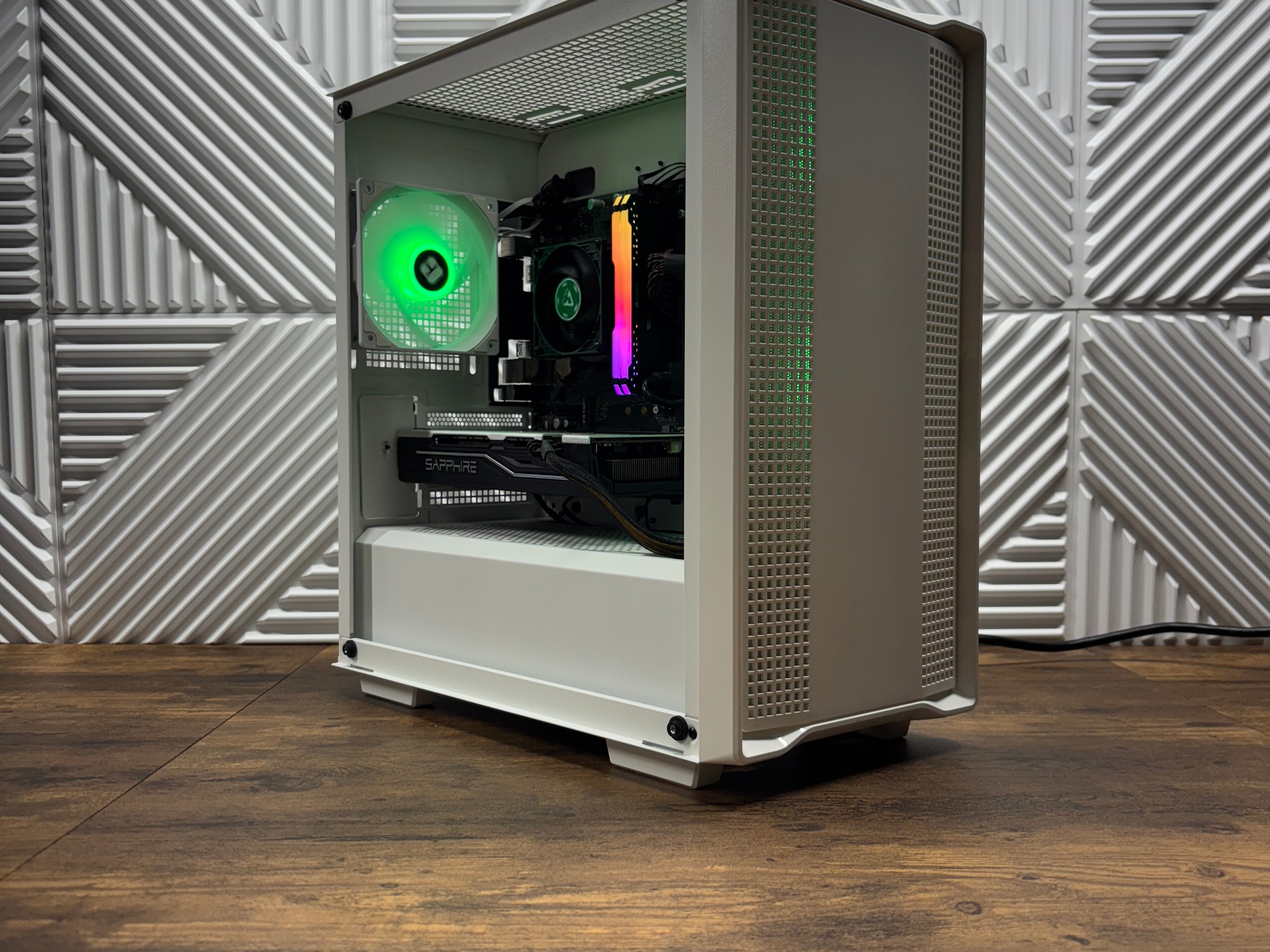 Ryzen 3 3100 + RX 570 4GB Gaming PC | 16GB RGB RAM | 1.24TB Storage | WiFi