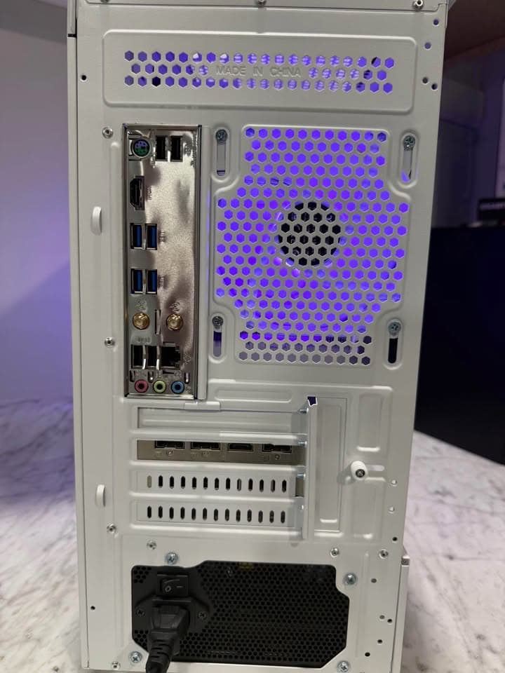 GAMING PC - RTX 2060 6GB - Ryzen 7 2700X - 16GB RAM - 1TB NVME