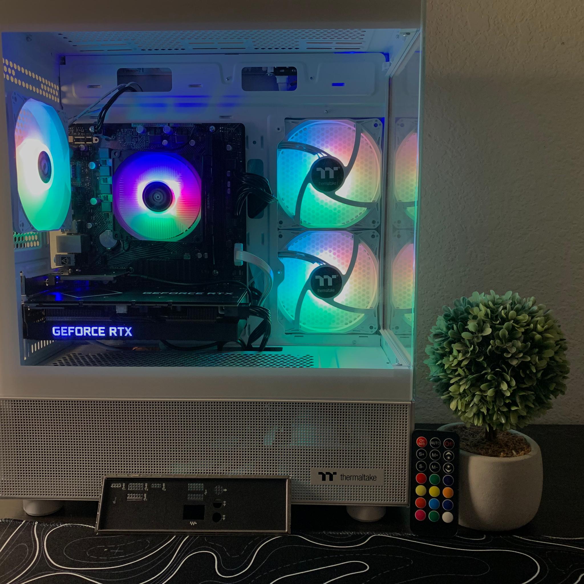 Black and White pc  (3060TI,  Ryzen 5 5400)