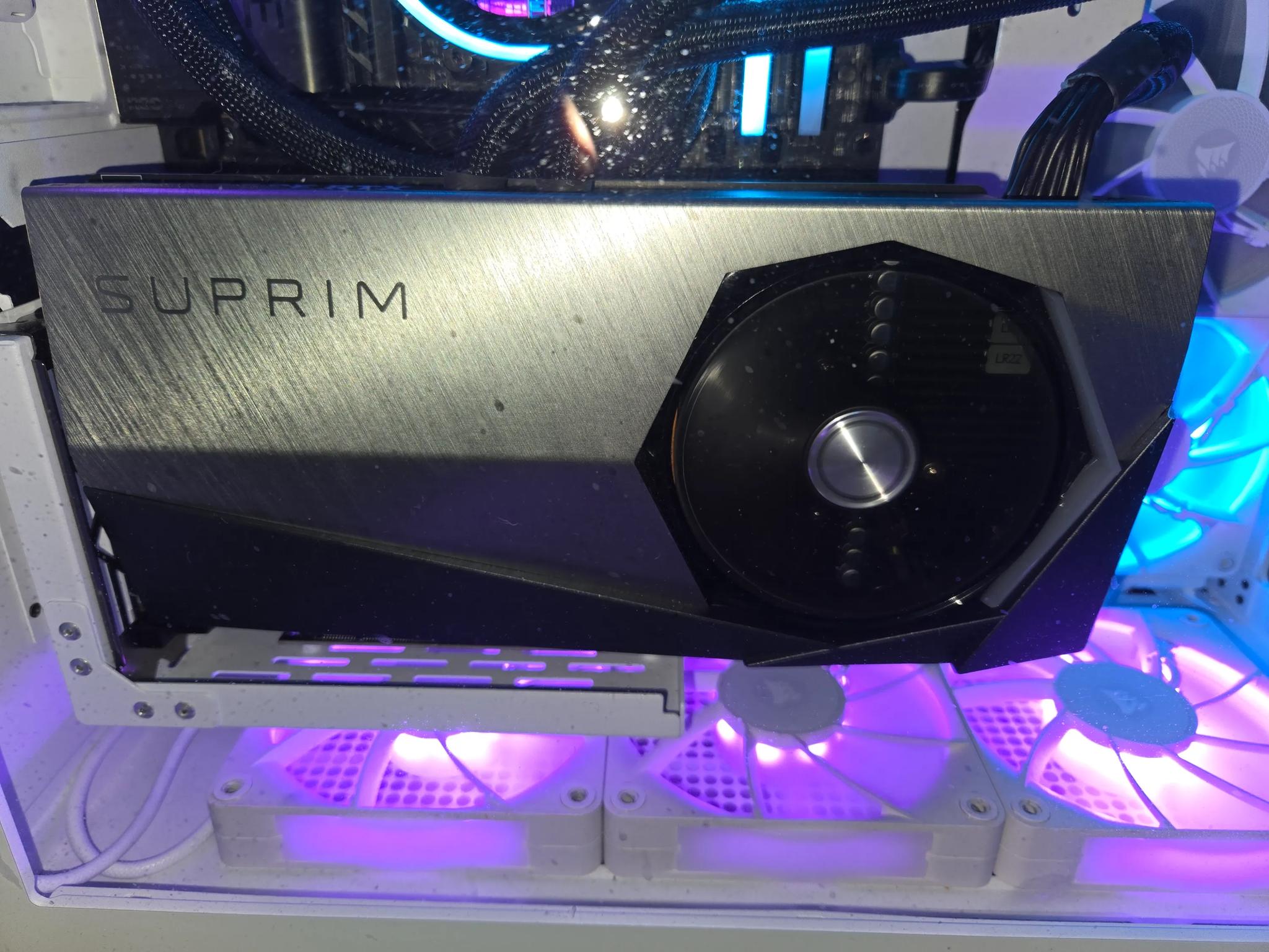 MSI rtx4090 suprim liquid