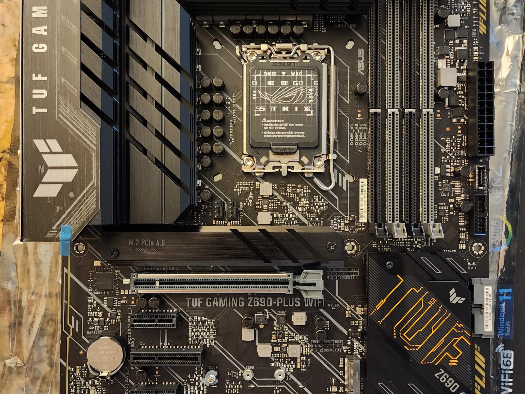 ASUS TUF Gaming Z690-Plus WiFi LGA 1700 **DDR5**