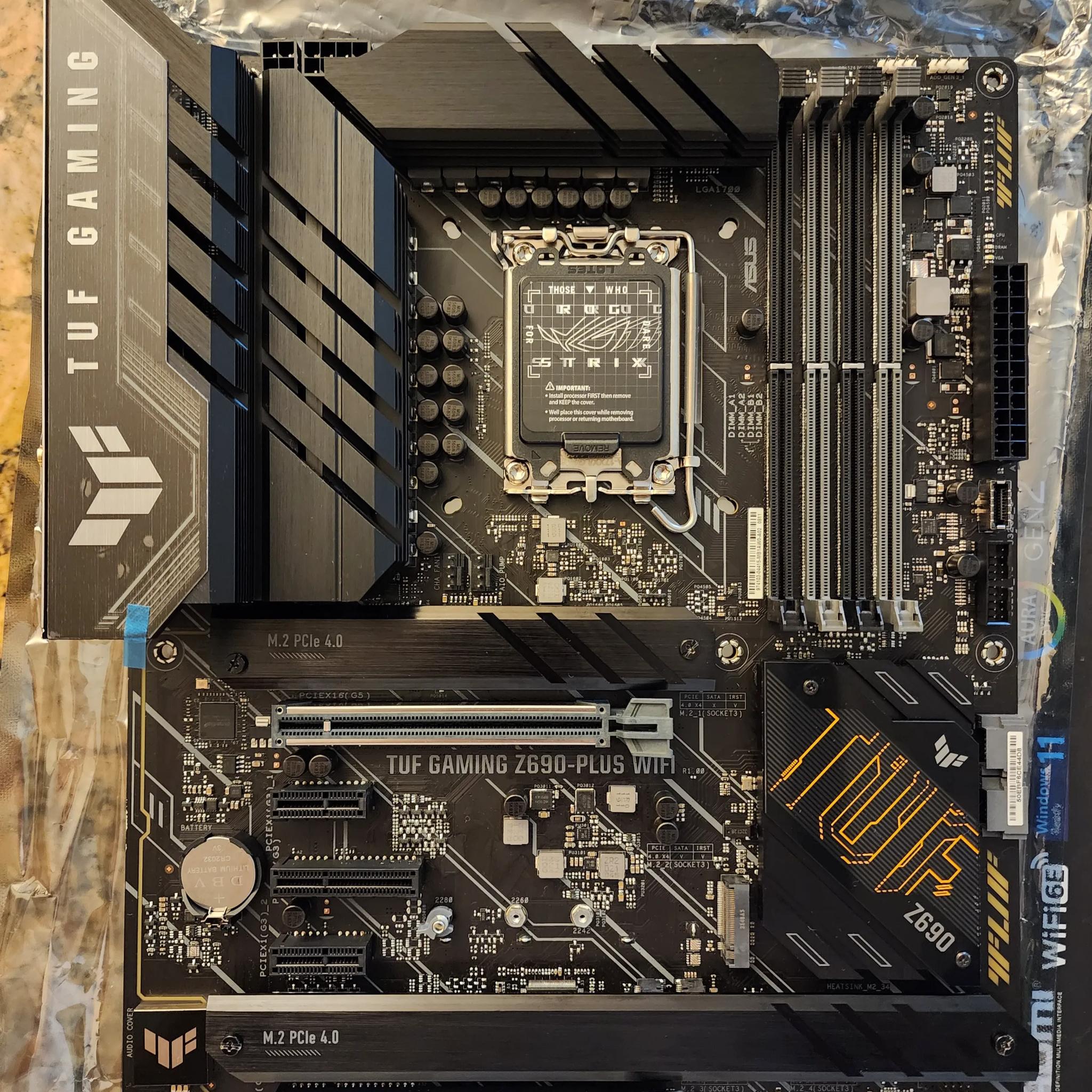 ASUS TUF Gaming Z690-Plus WiFi LGA 1700 **DDR5**