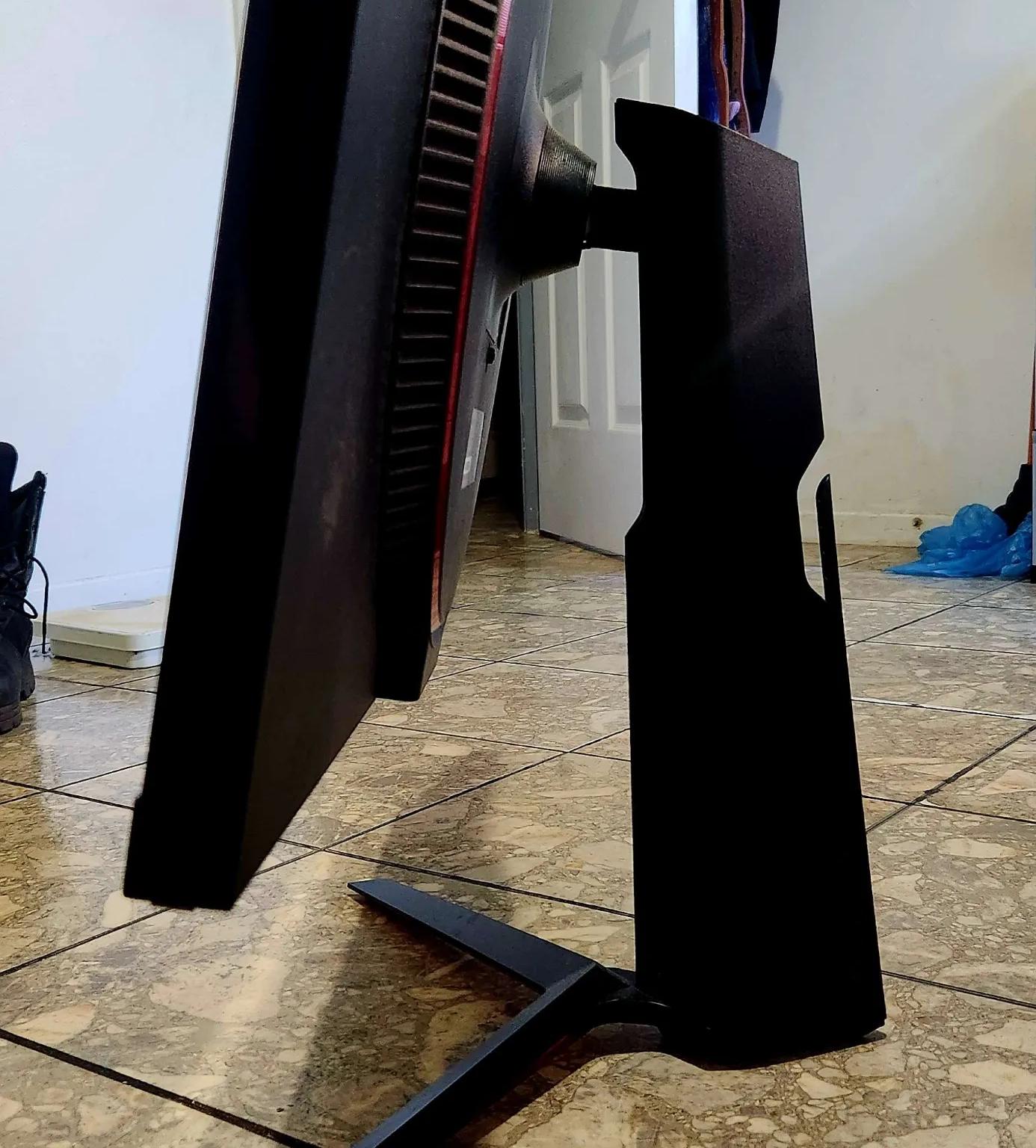 LG 32GN650-B Ultragear Gaming Monitor 32” QHD (2560 x 1440) Display, 165Hz Refresh