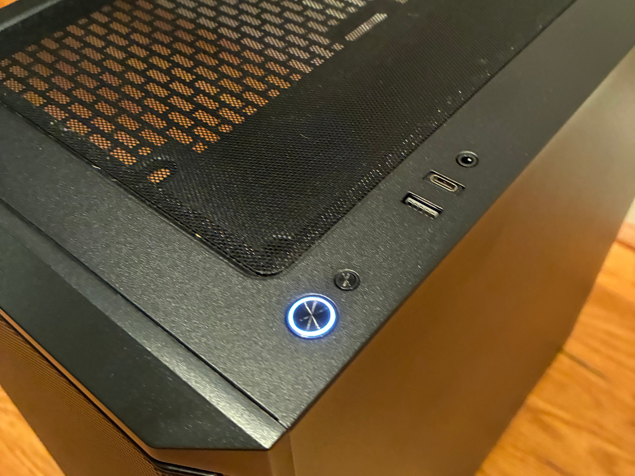 GTX 980 Ti 6GB i5 8600k CUSTOM GAMING PC 16GB DDR4 512GB NVME SSD WiFi Bluetooth ARGB WINDOWS 10/11