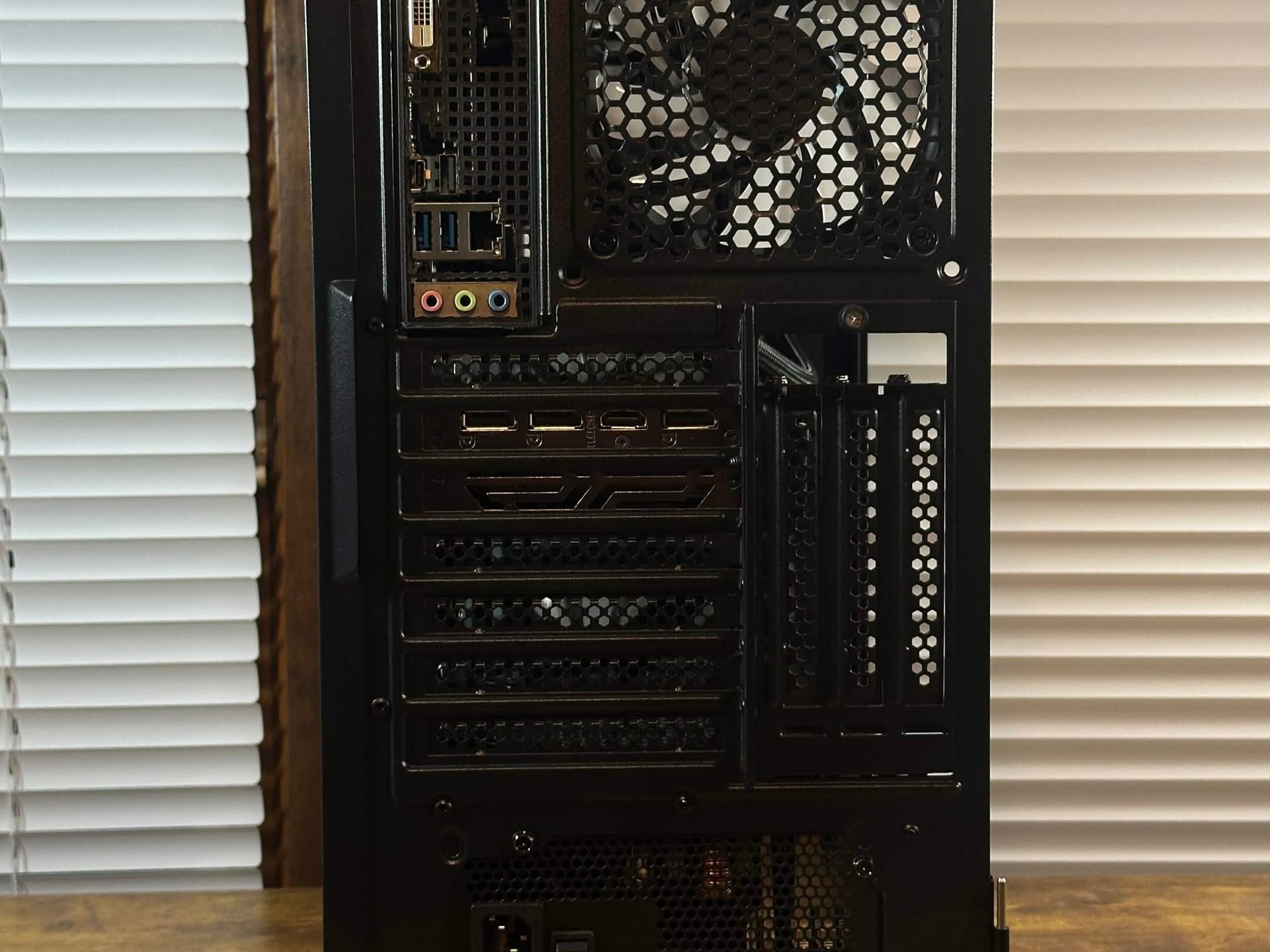 RTX 2060 6GB | Intel i7 8700K | 16GB DDR4 | 512GB NVME | Win11 | WIFI | 1080P/1440P Gaming PC