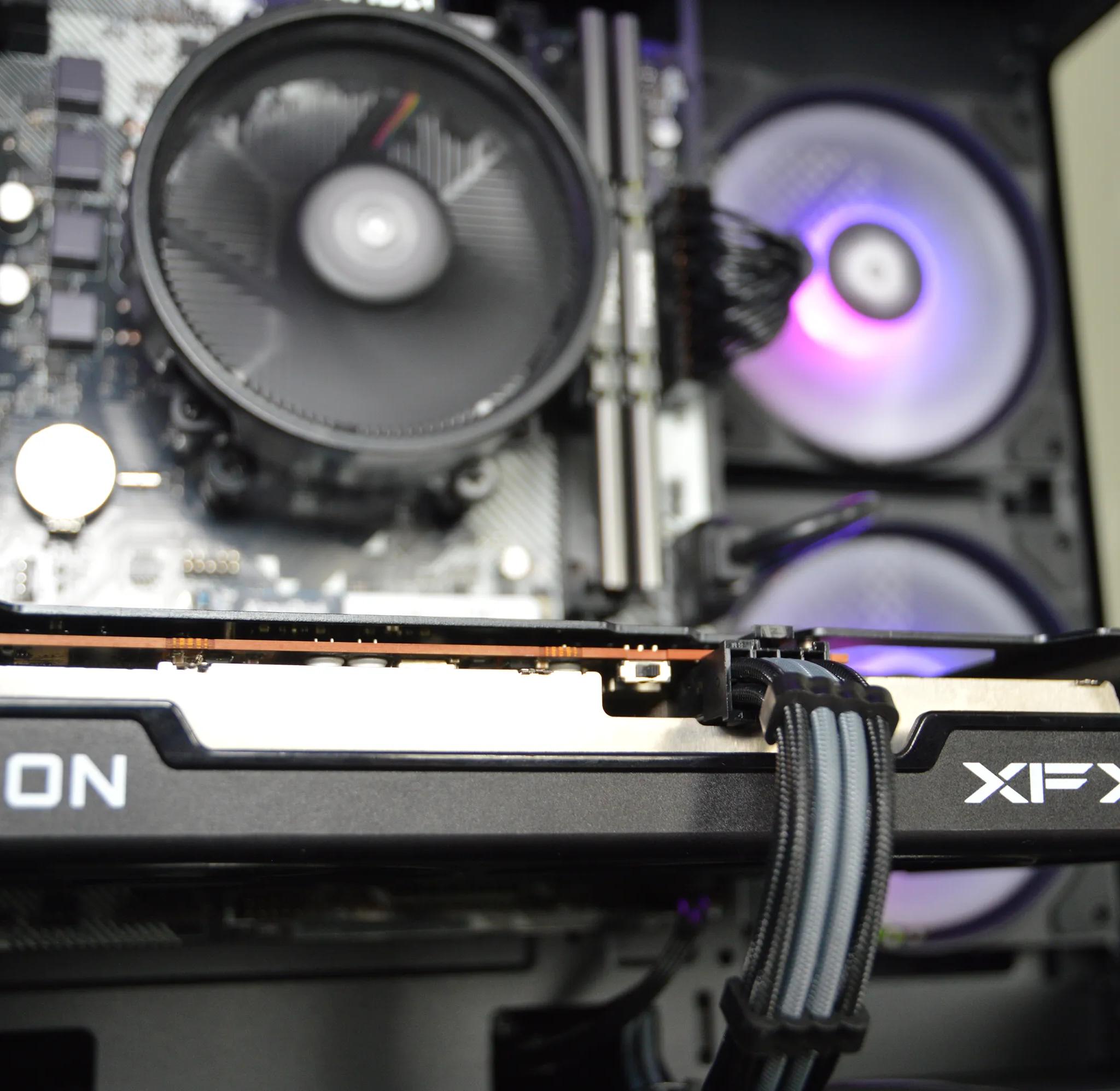 🐍🐍| RX 6600 8GB | RYZEN 5 5500 | 16GB DDR4 RAM | 1TB NVME SSD | Silver Serpent 2.0 |