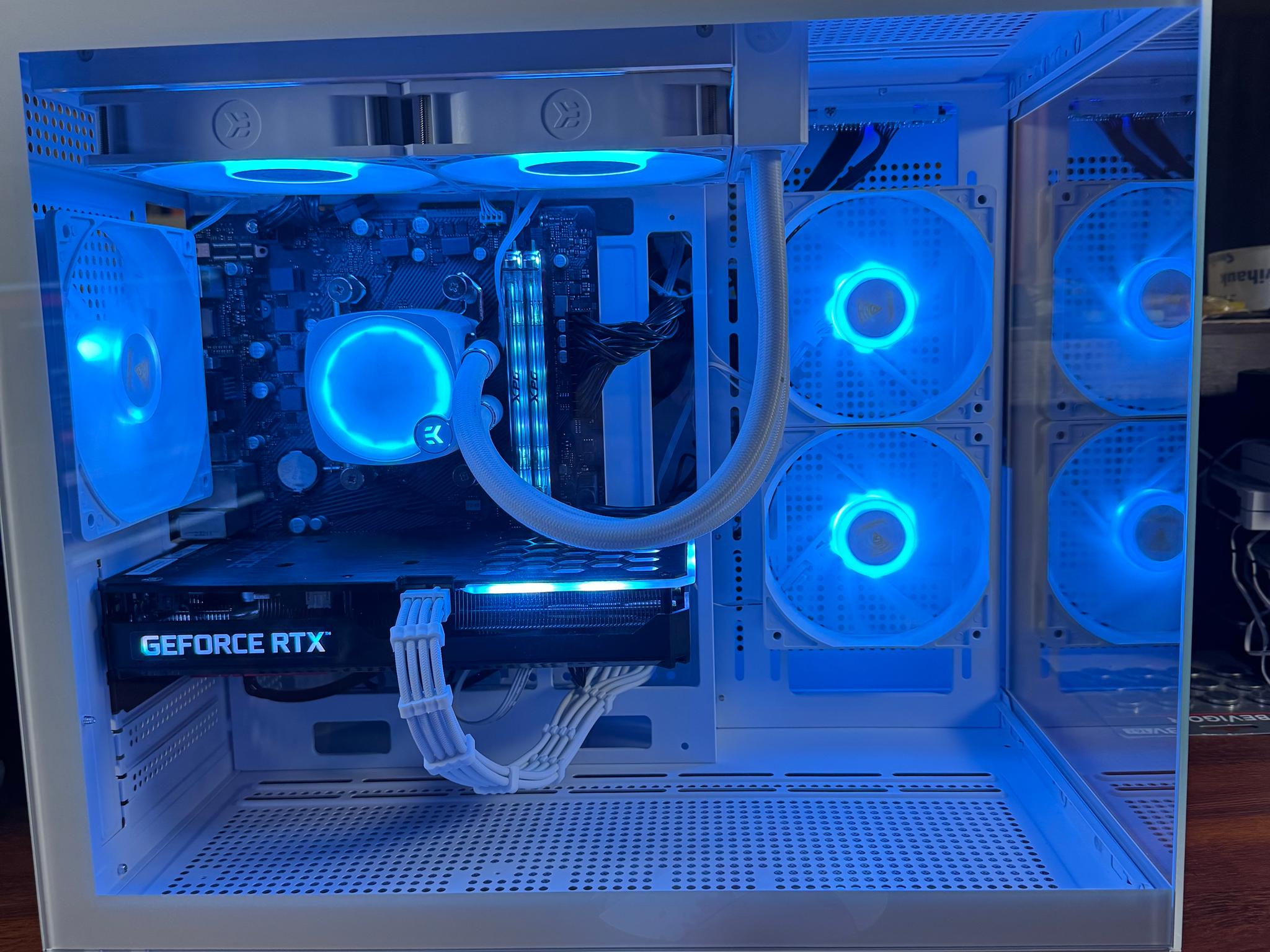 White Stark | RTX 3060 TI | RYZEN 5600X | 500GB SSD | 16G DDR4 | WIFI & BT + WINDOWS 11 ACTIVATED