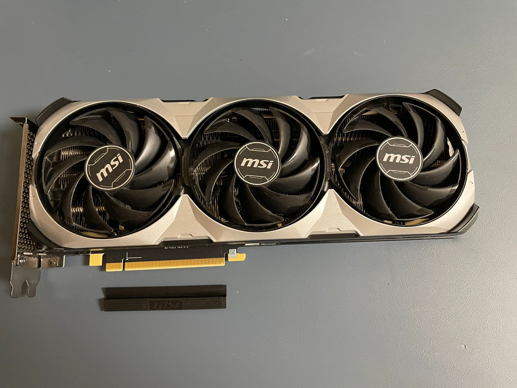 LIKE NEW! MSI RTX 4070 VENTUS 3X 12G OC