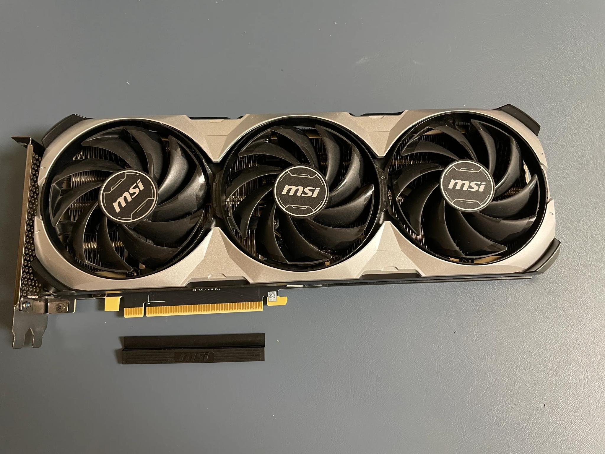 LIKE NEW! MSI RTX 4070 VENTUS 3X 12G OC