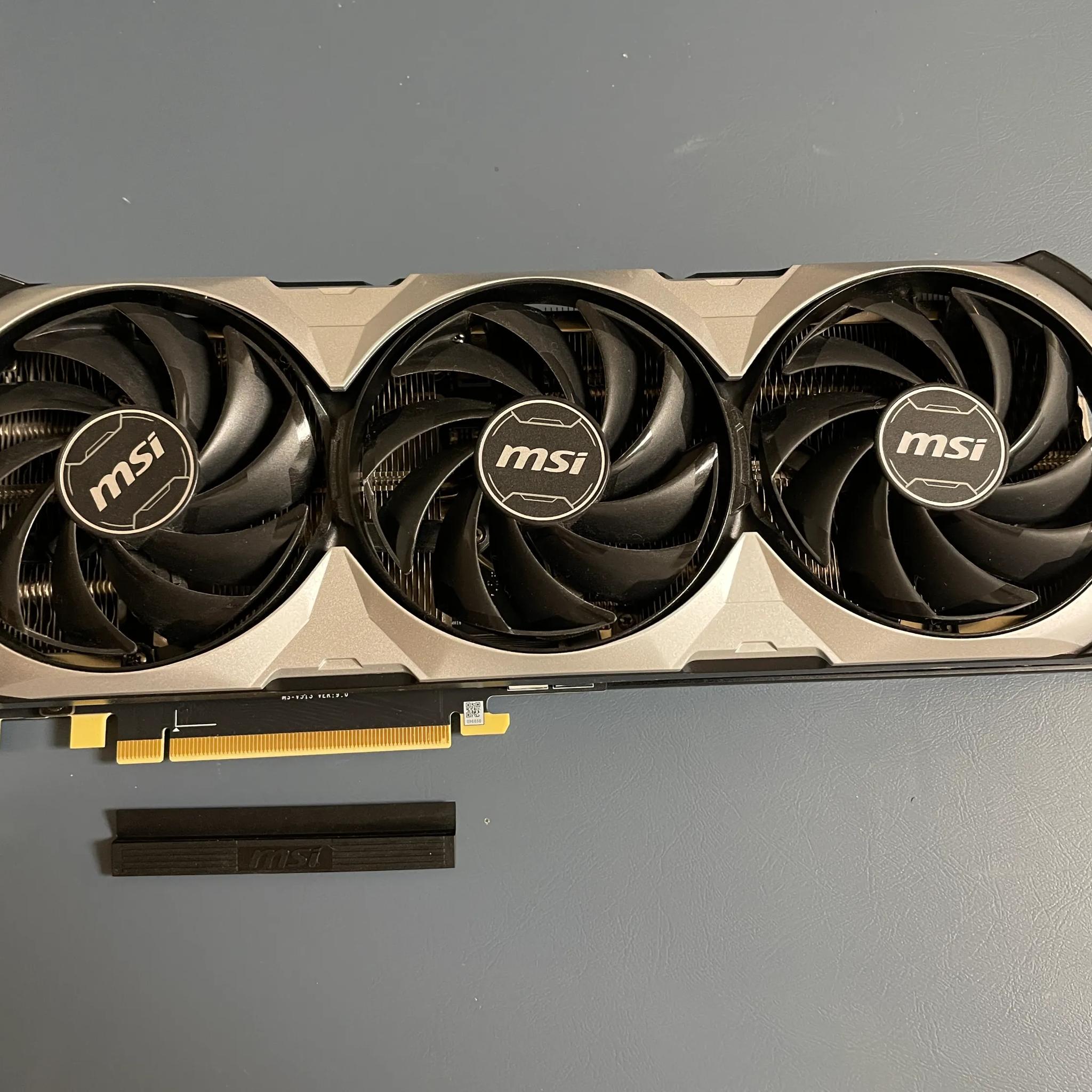 LIKE NEW! MSI RTX 4070 VENTUS 3X 12G OC