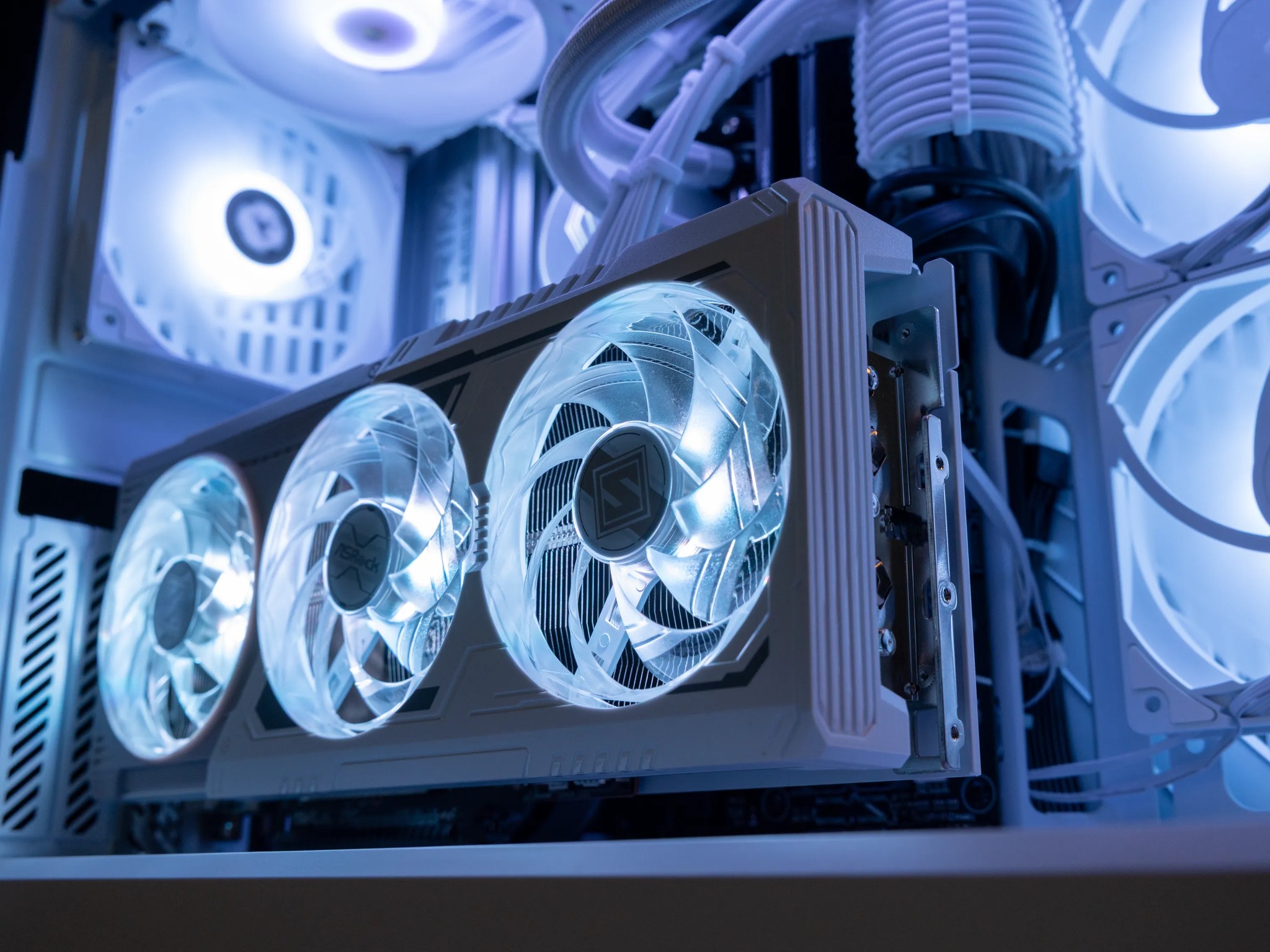 🗻 Avalanche 🗻 RX 9070XT / AMD R7 7700X / 1TB NVME / 32GB DDR5 RAM / 360 AIO / Windows 11 Pro