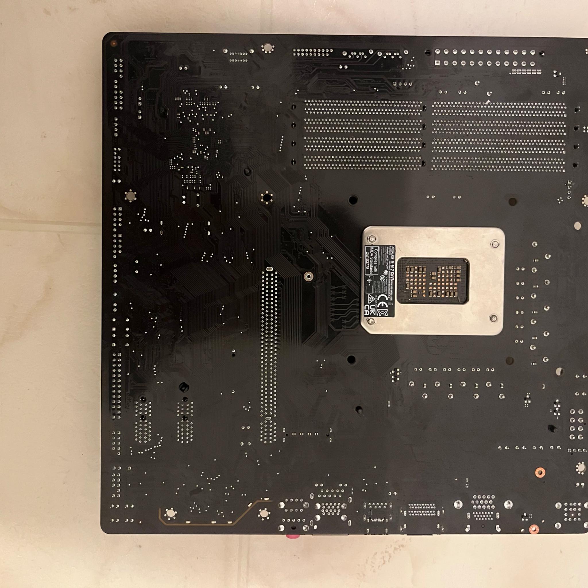 GIGABYTE B760M DS3H DDR4 (LGA 1700/ Intel/ B760/ M-ATX/ DDR4/ Dual M.2/ PCIe 4.0)