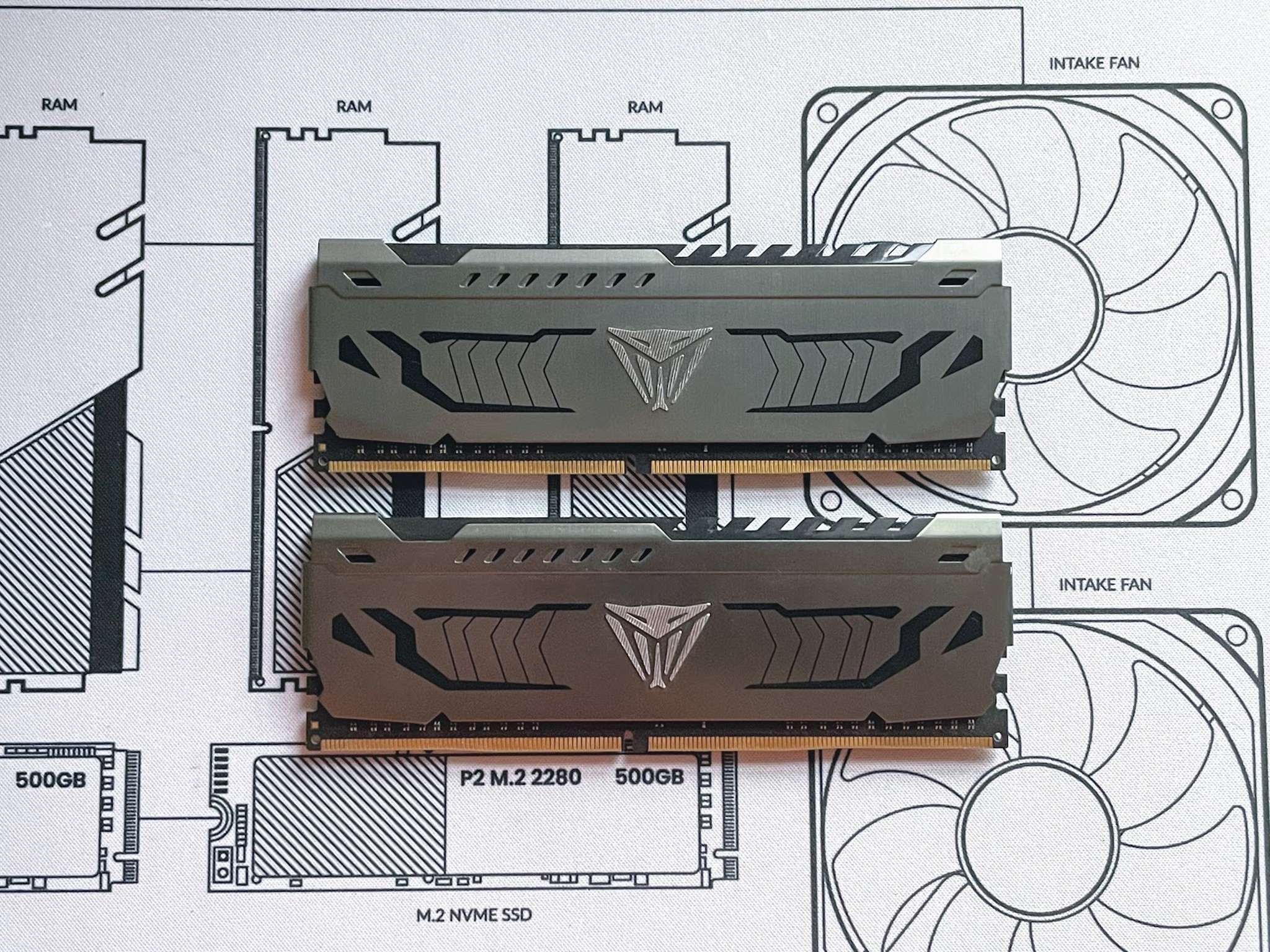 DJR-Die Patriot Viper Steel 16GB (2x8GB) 4133 MHz DDR4 CL19-21-21-41 (PVS416G413C9K) RAM Memory