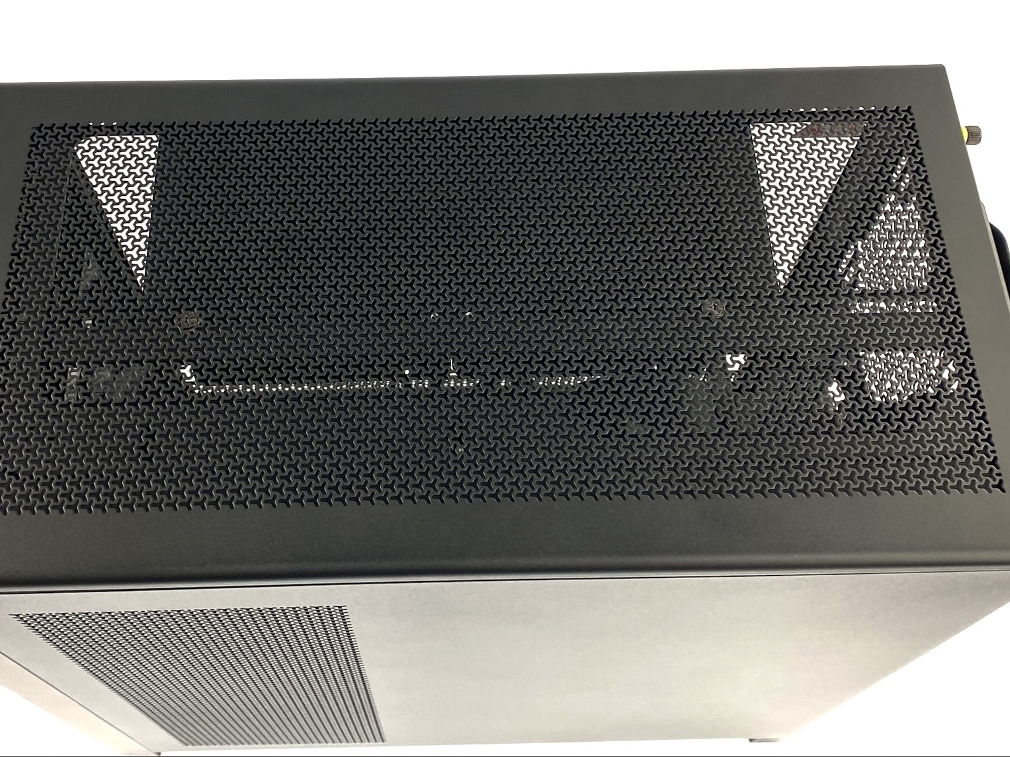 UTAR Custom Gaming PC - Ryzen 7 9700X/Radeon RX 7600