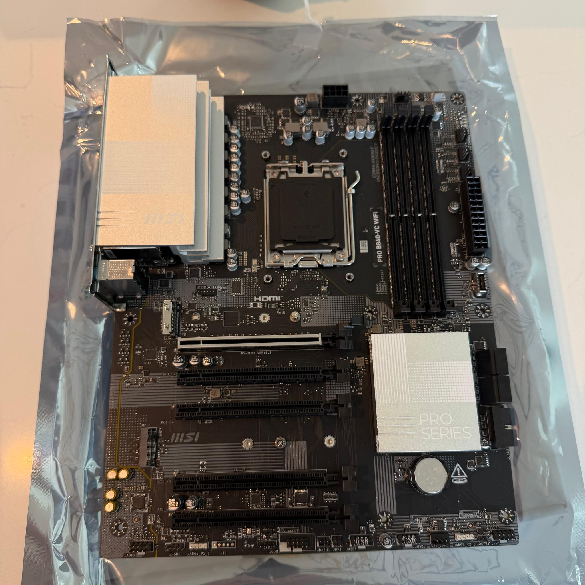 MSI B840-VC WiFi