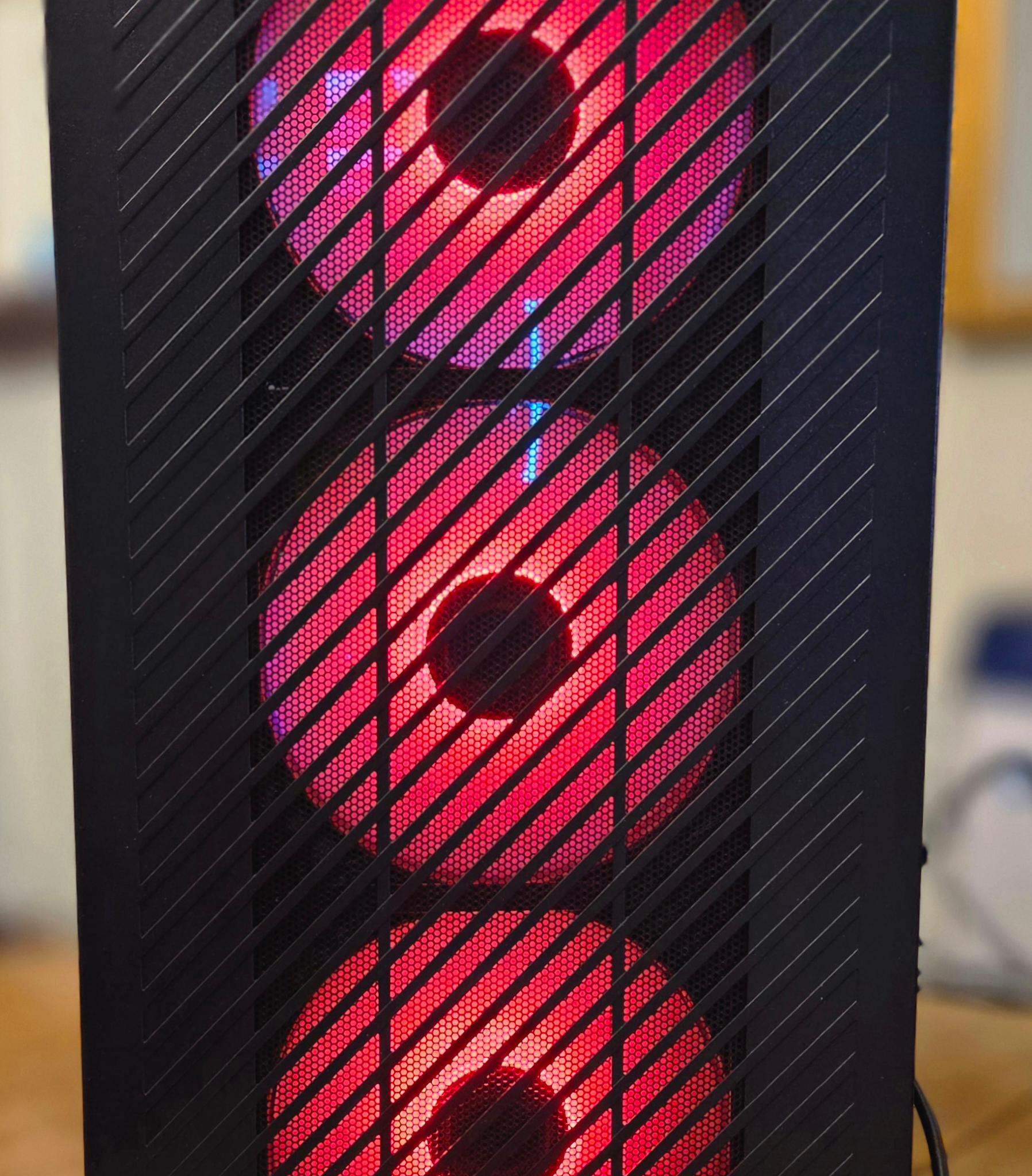 Cooler Master, ASRock, Zotac RTX 5070, Kingston 32GB 6000MHz
