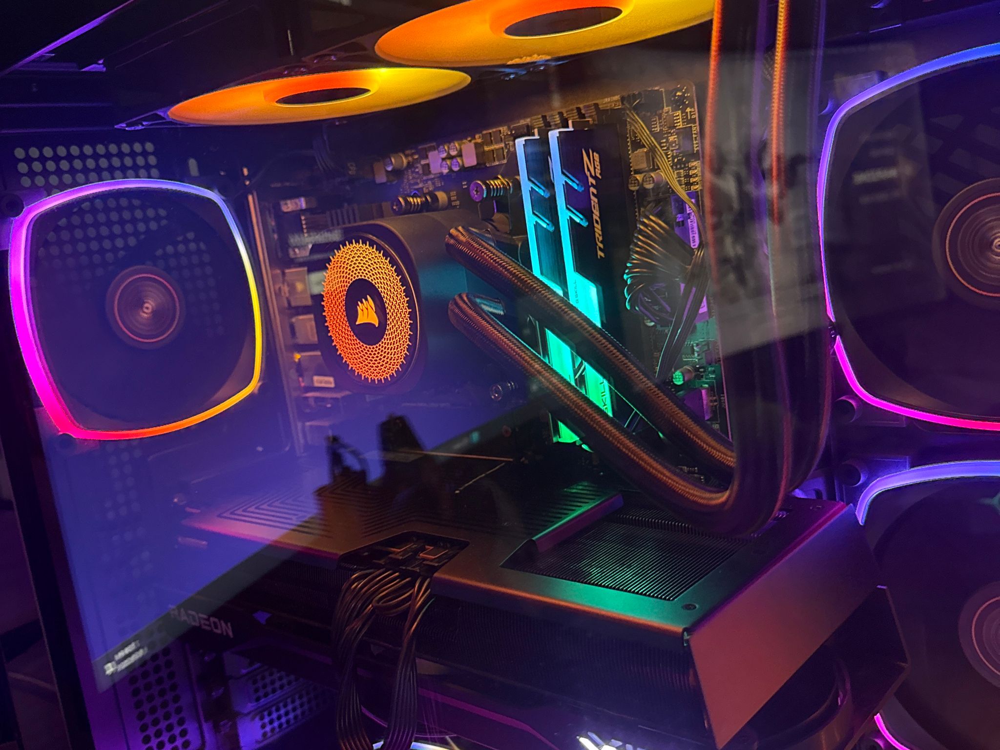 Radeon RX 9070 Xt Custom Gaming PC - Ryzen 7 5800X3D, 32GB RAM, 1TB SSD