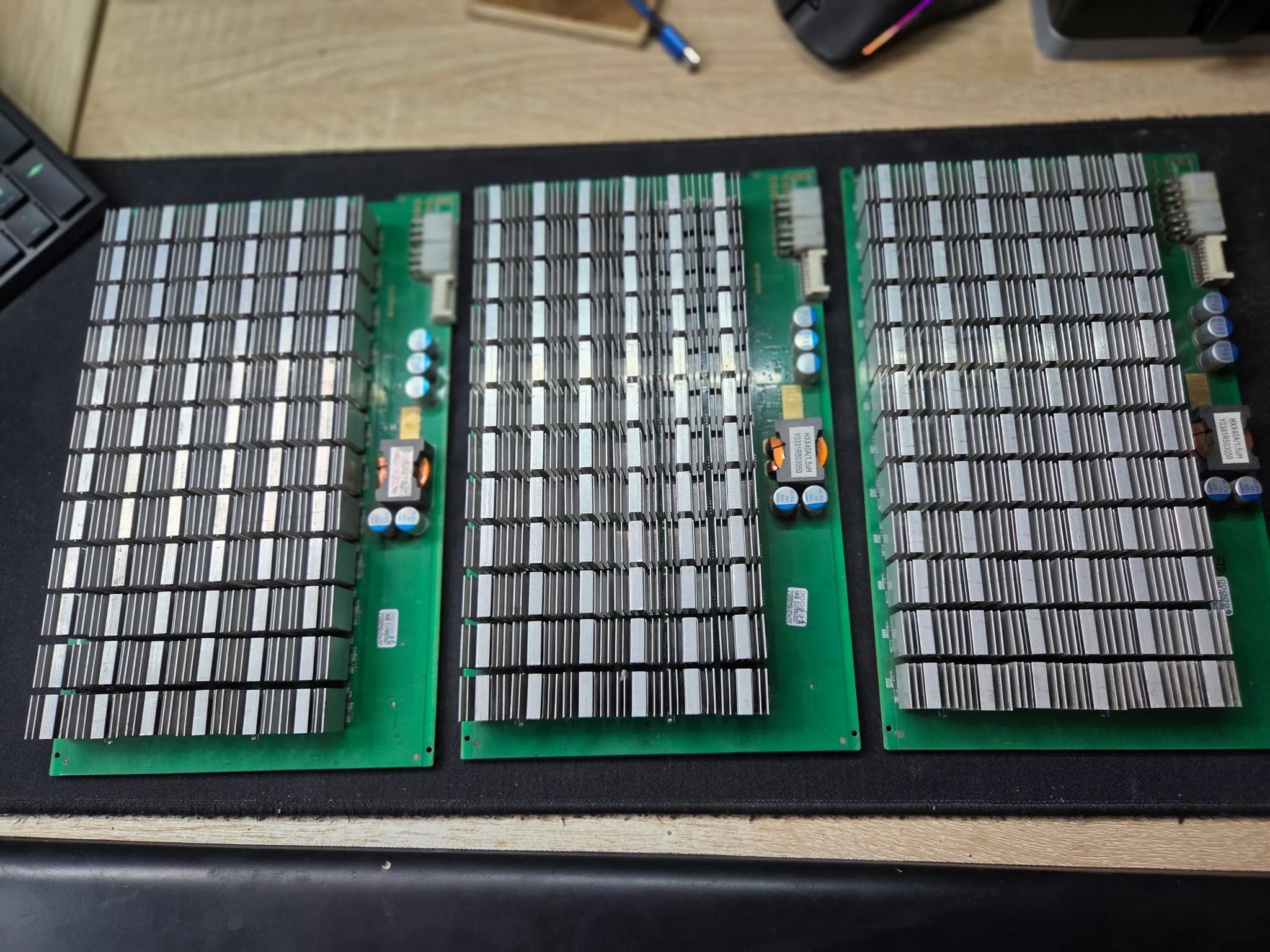AntMiner L3 Scrypt ASIC Litecoin Miner (L3 with PSU)