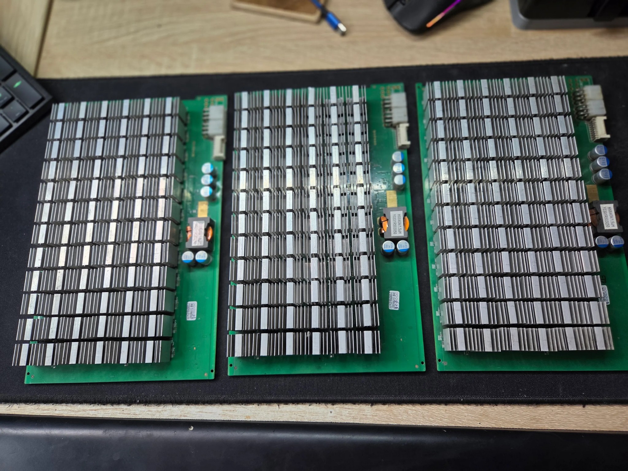 AntMiner L3 Scrypt ASIC Litecoin Miner (L3 with PSU)