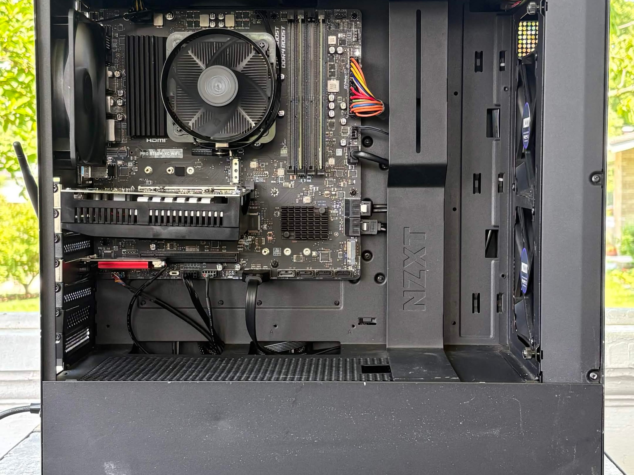 BCC ShadowClaw Ryzen 5 1400 / RX550 / 1.25TB Storage / 2x8GB RAM